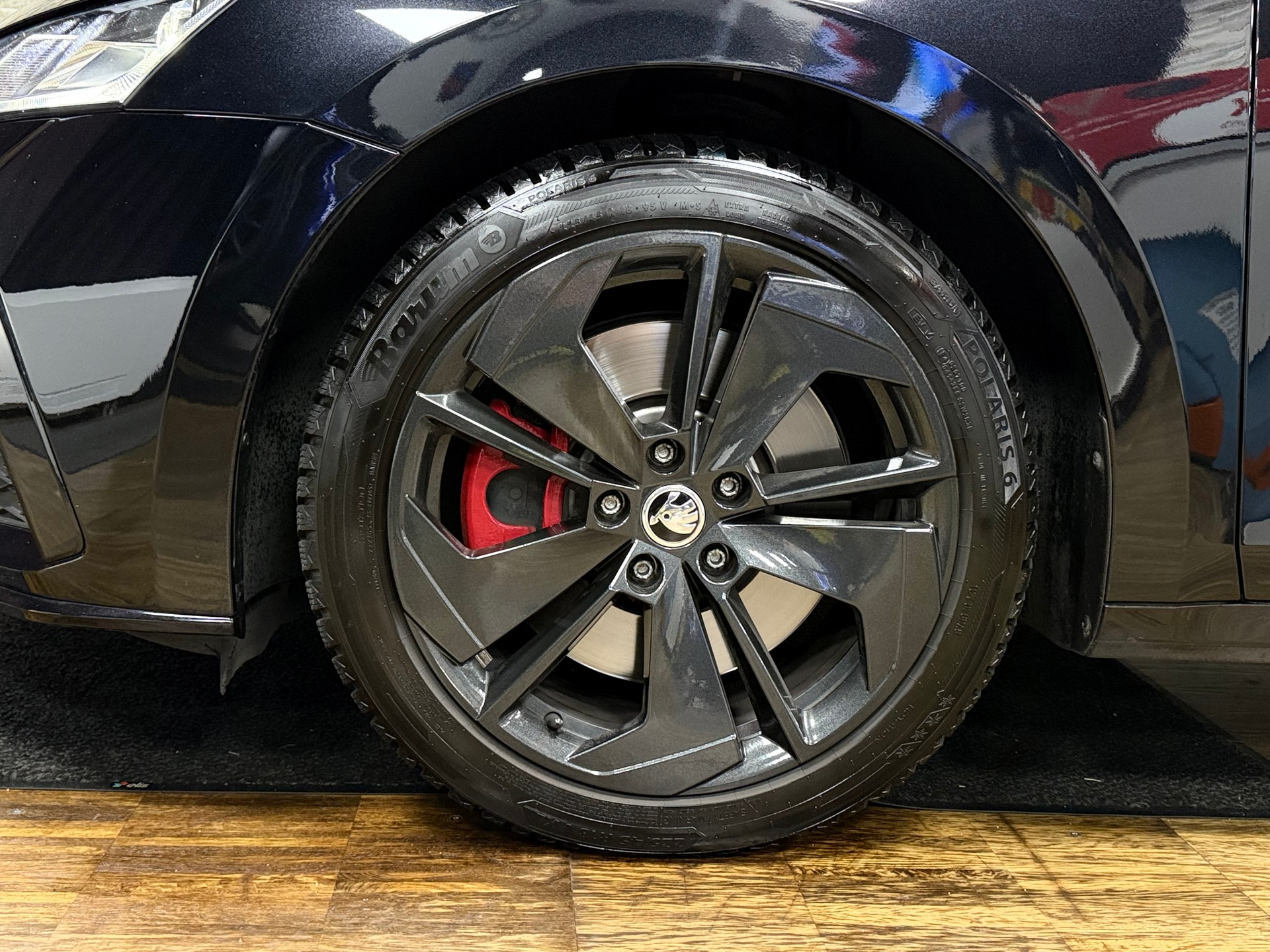 SKODA Octavia Combi 2.0 TSI DSG RS-image-30