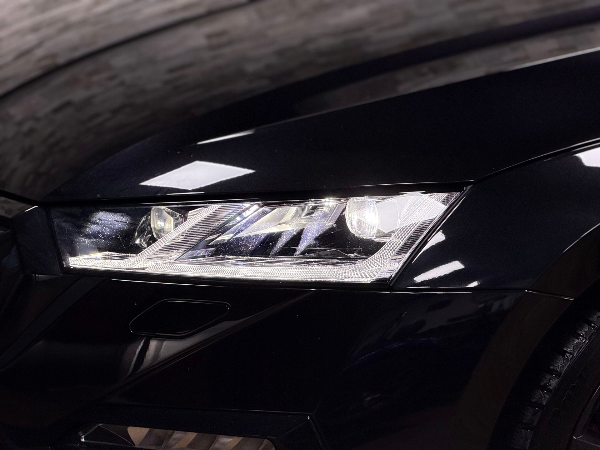 SKODA Octavia Combi 2.0 TSI DSG RS-image-7