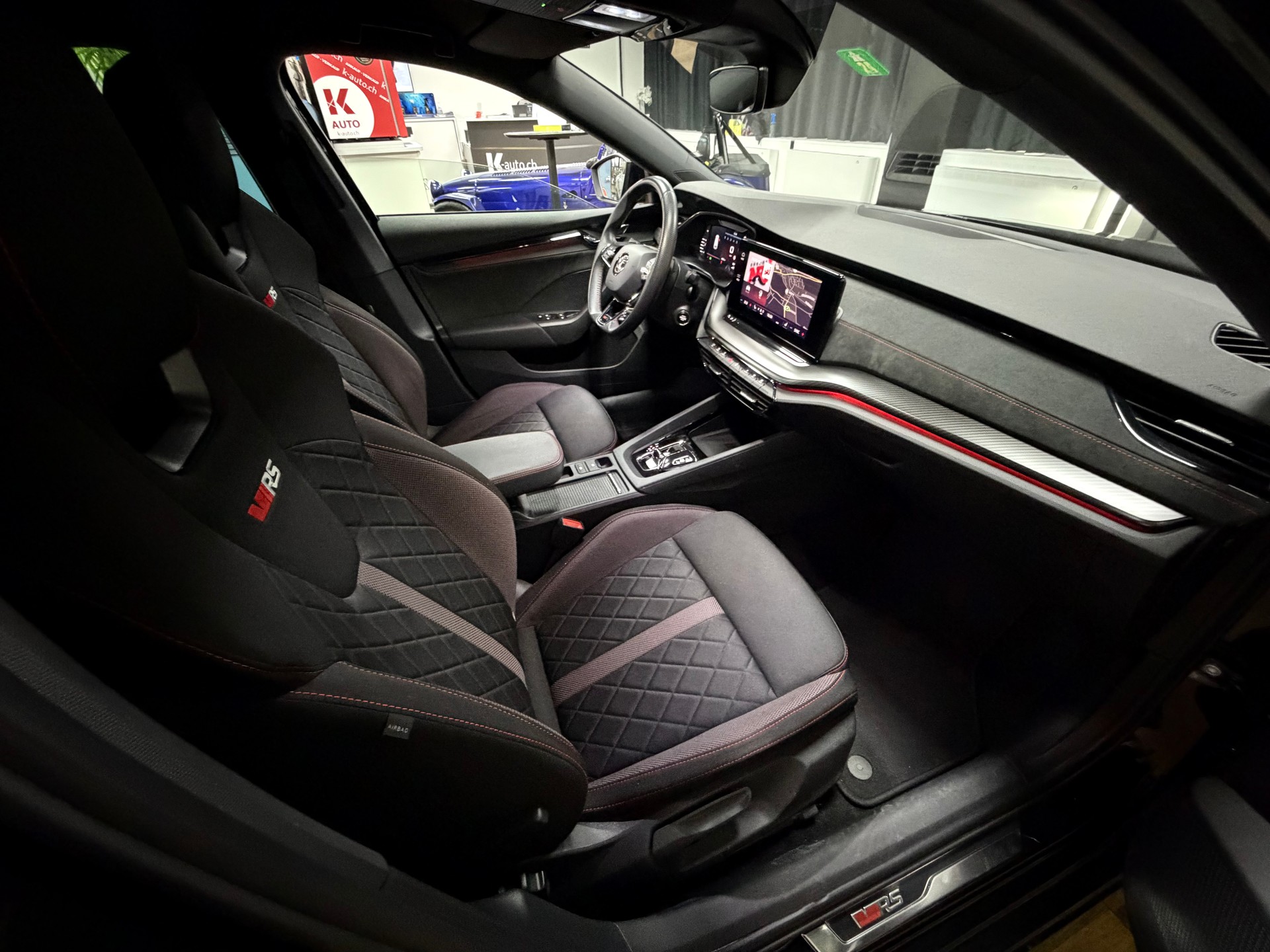 SKODA Octavia Combi 2.0 TSI DSG RS-image-28