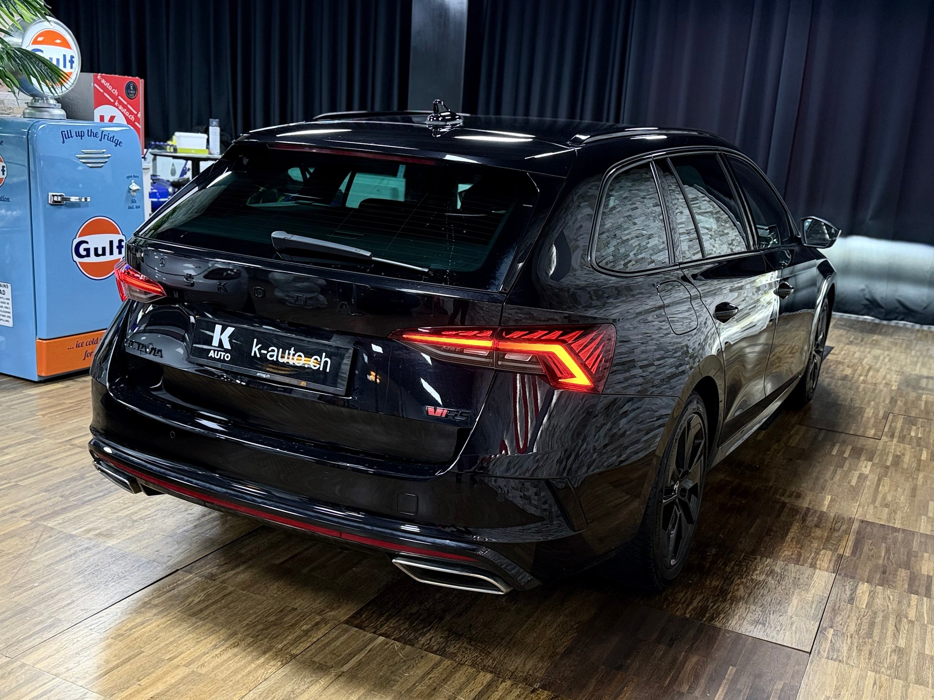 SKODA Octavia Combi 2.0 TSI DSG RS-image-4