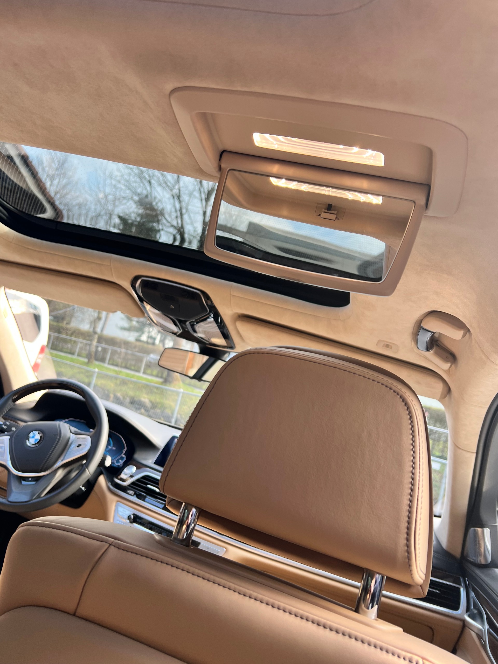 BMW 745Le xDrive Steptronic-image-16