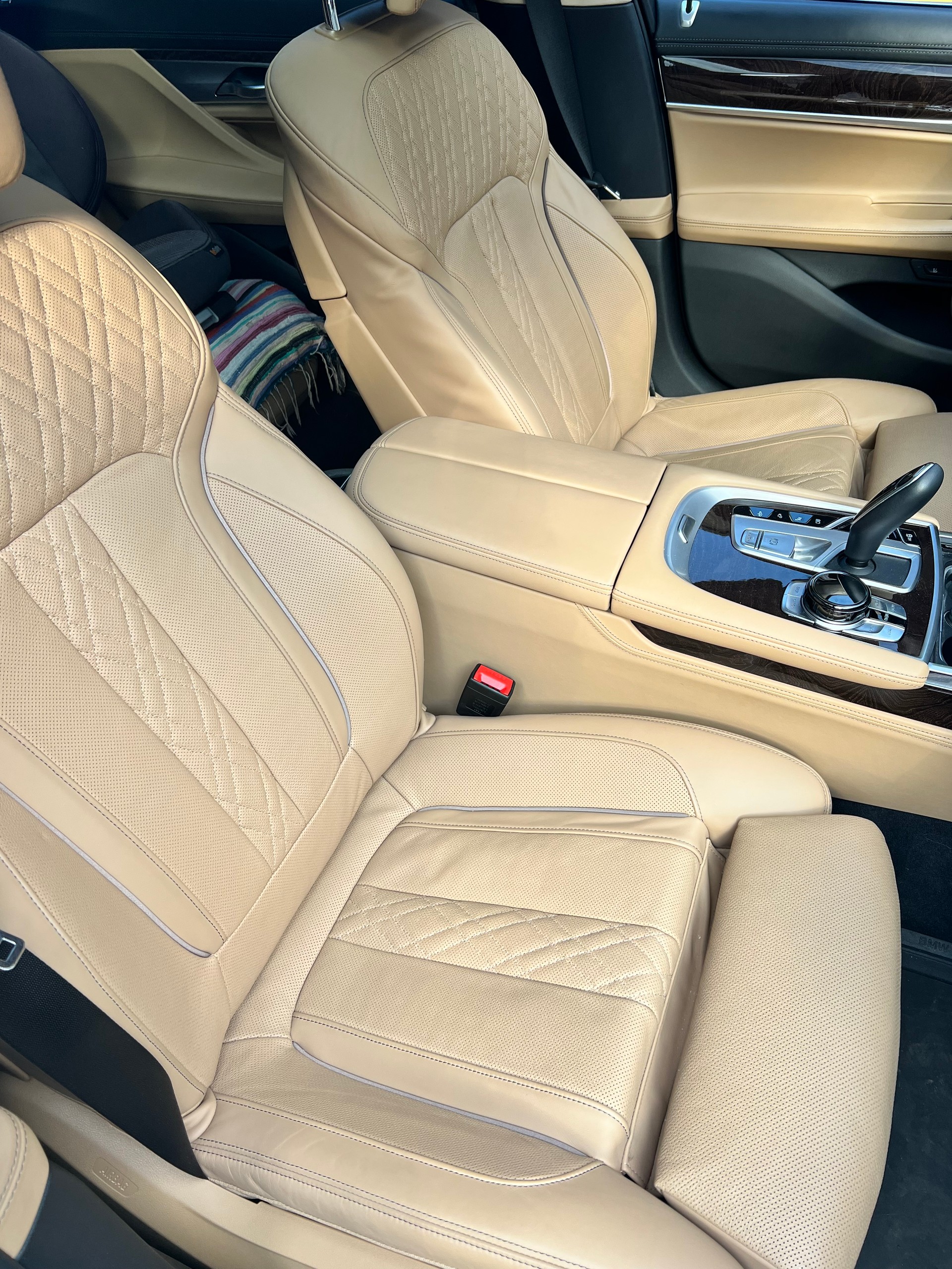 BMW 745Le xDrive Steptronic-image-15