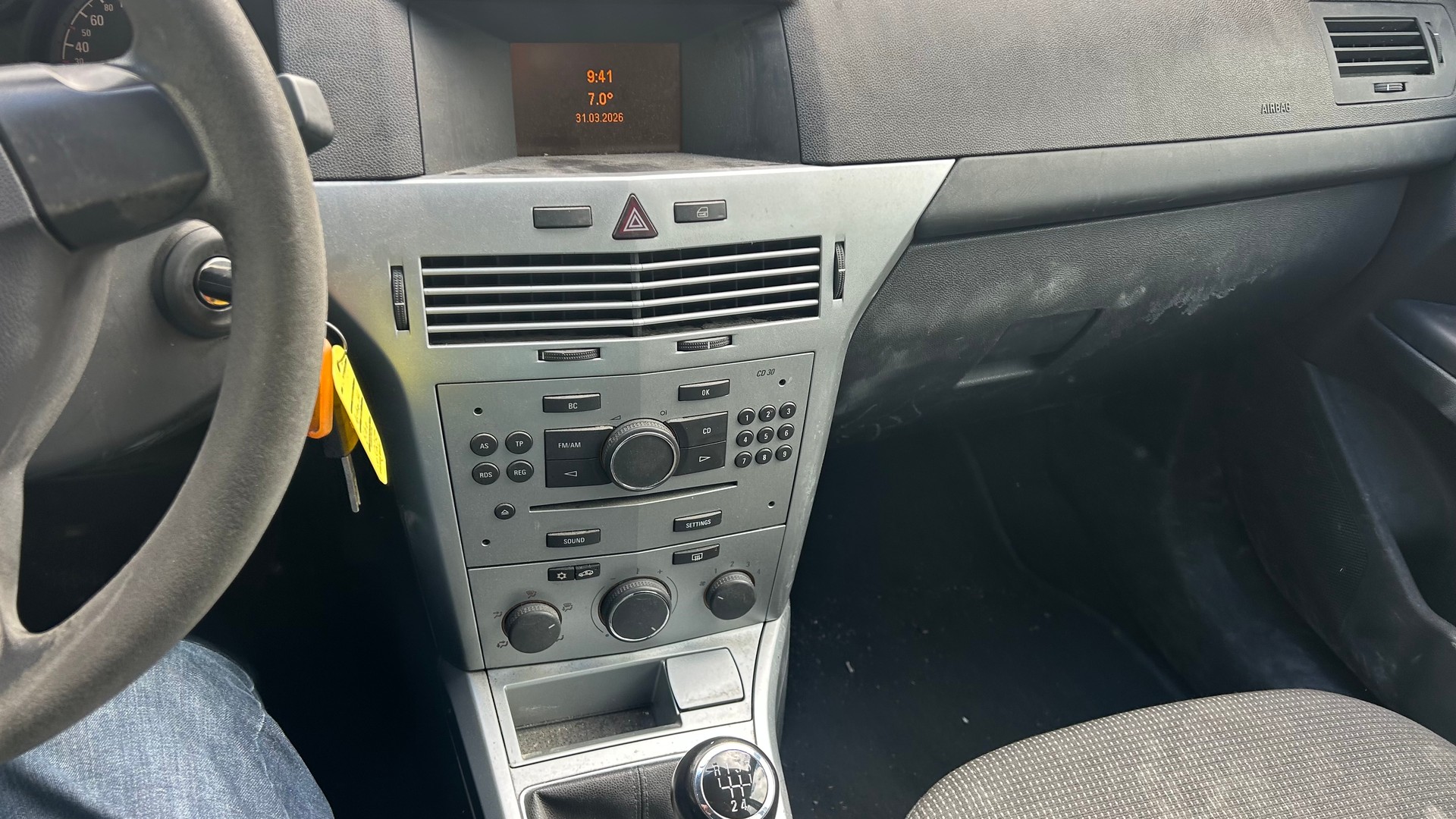 OPEL Astra Caravan 1.6i 16V Anniversary Edition-image-7