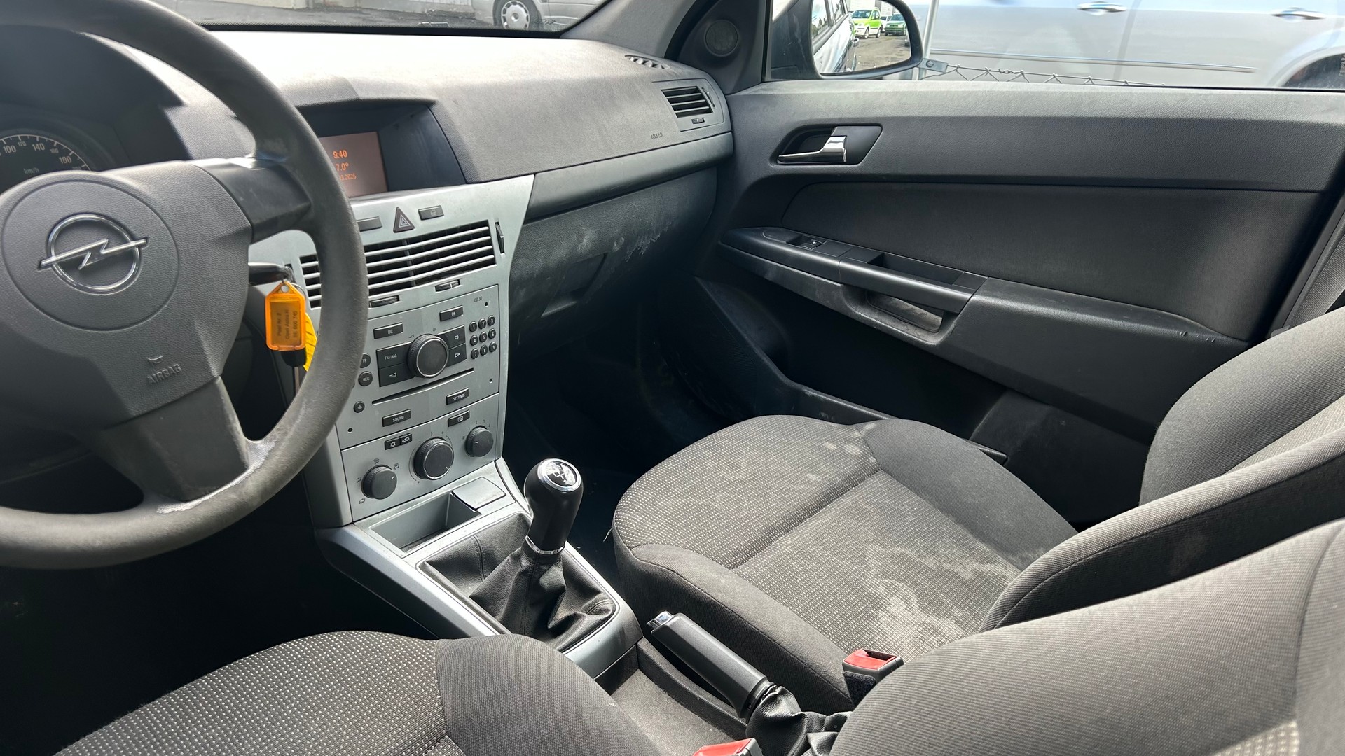 OPEL Astra Caravan 1.6i 16V Anniversary Edition-image-5