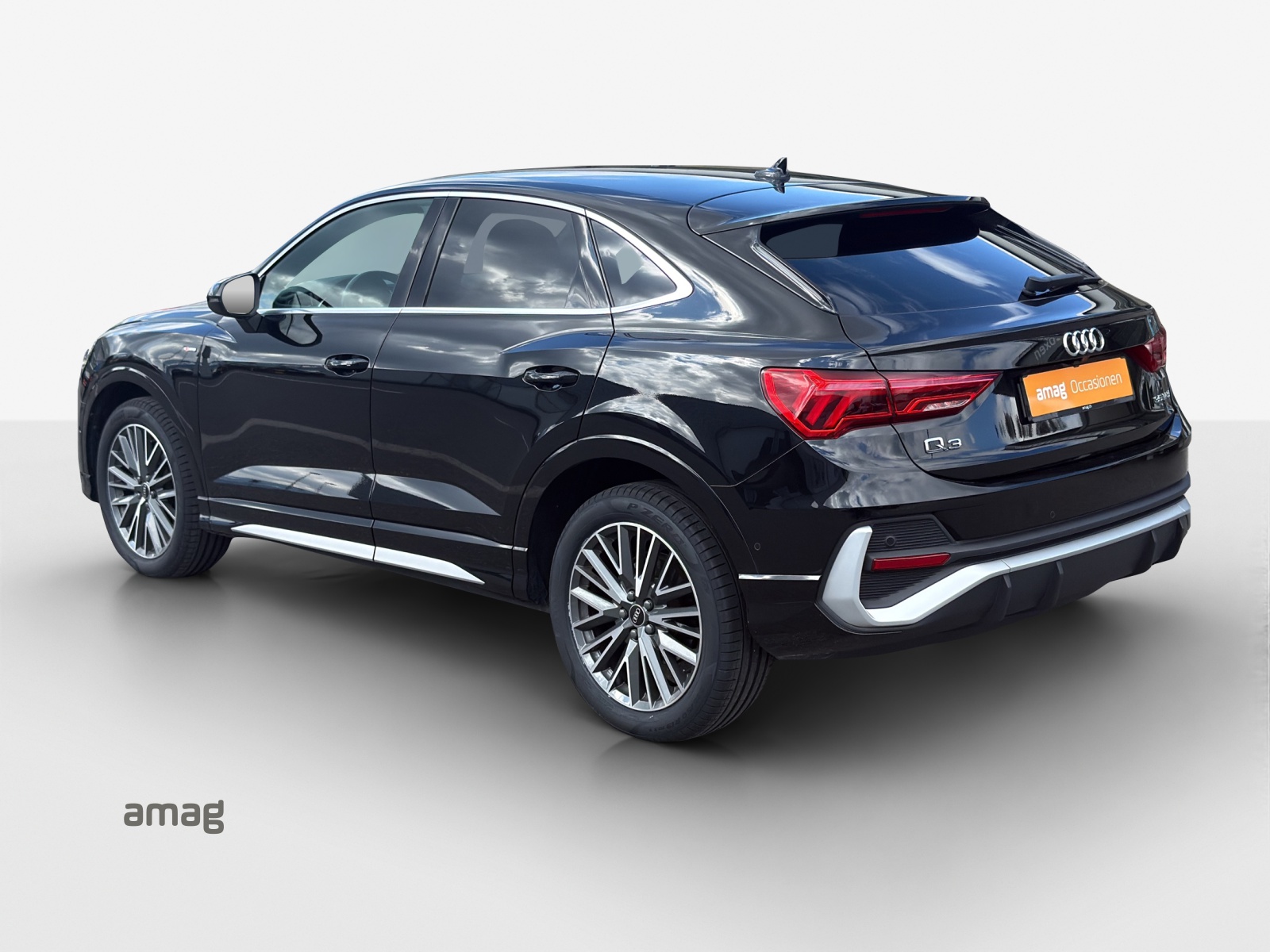 AUDI Q3 Sportback 35 TFSI S line Attraction S-tronic-image-2