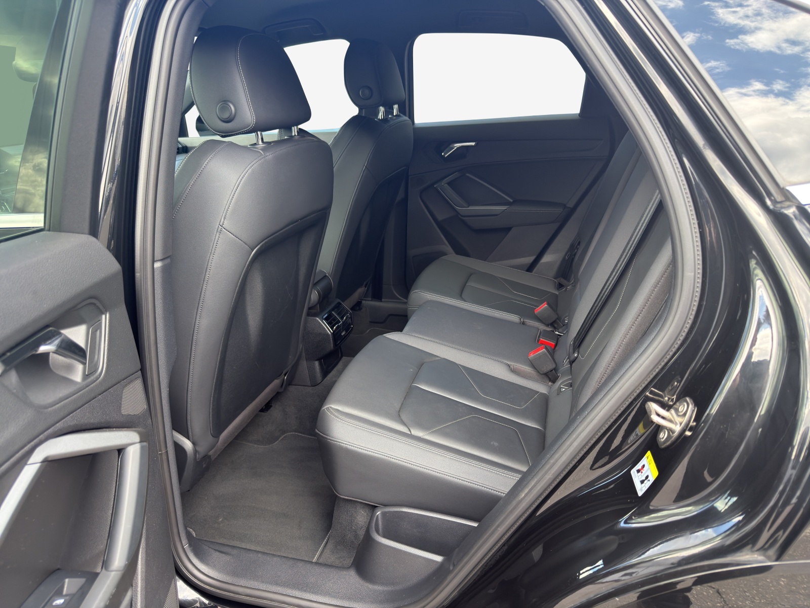 AUDI Q3 Sportback 35 TFSI S line Attraction S-tronic-image-11