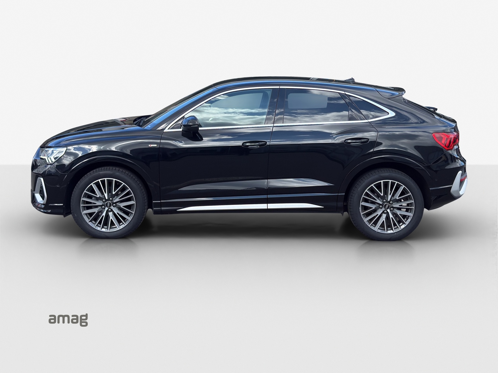 AUDI Q3 Sportback 35 TFSI S line Attraction S-tronic-image-1