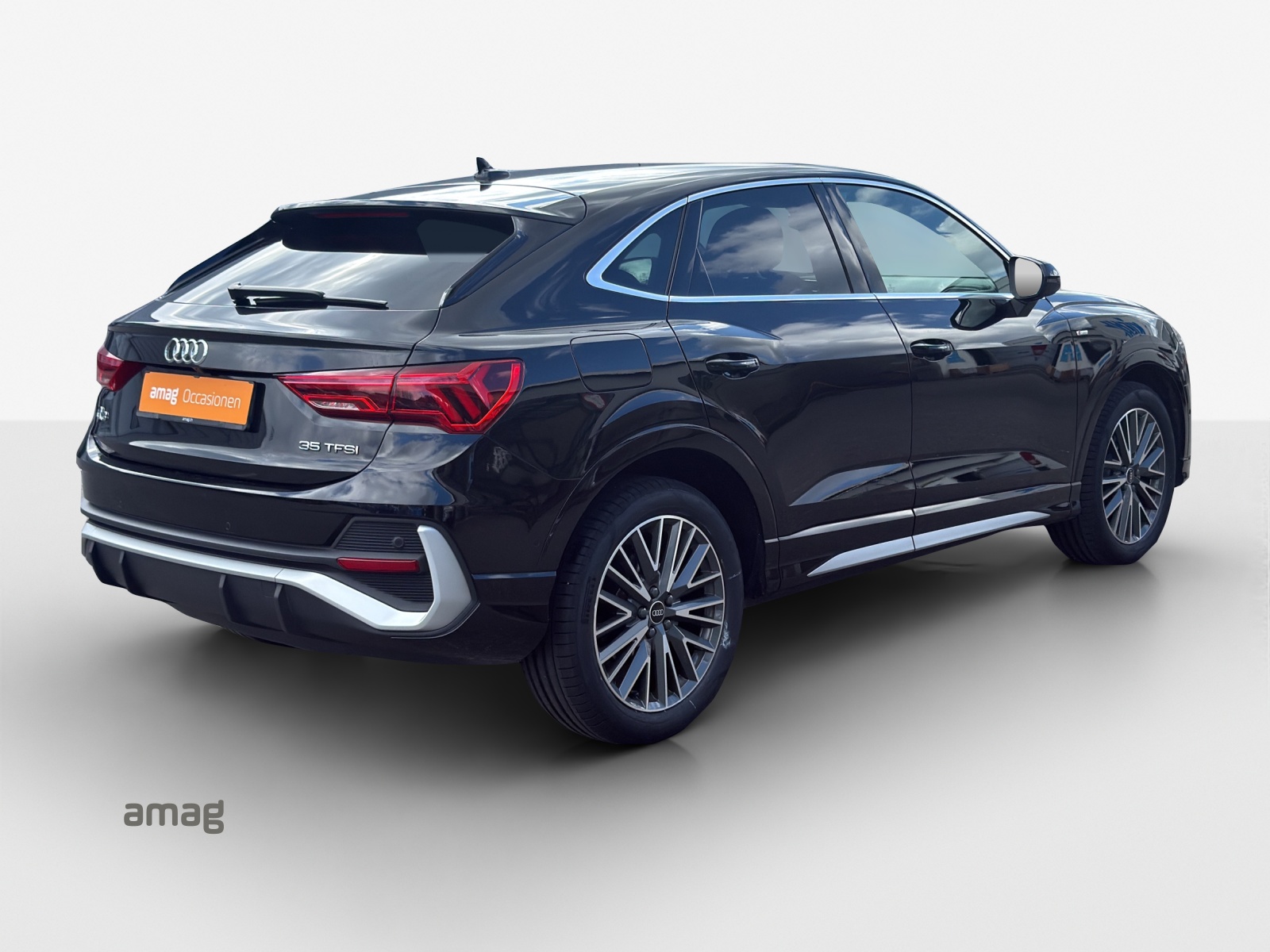 AUDI Q3 Sportback 35 TFSI S line Attraction S-tronic-image-4