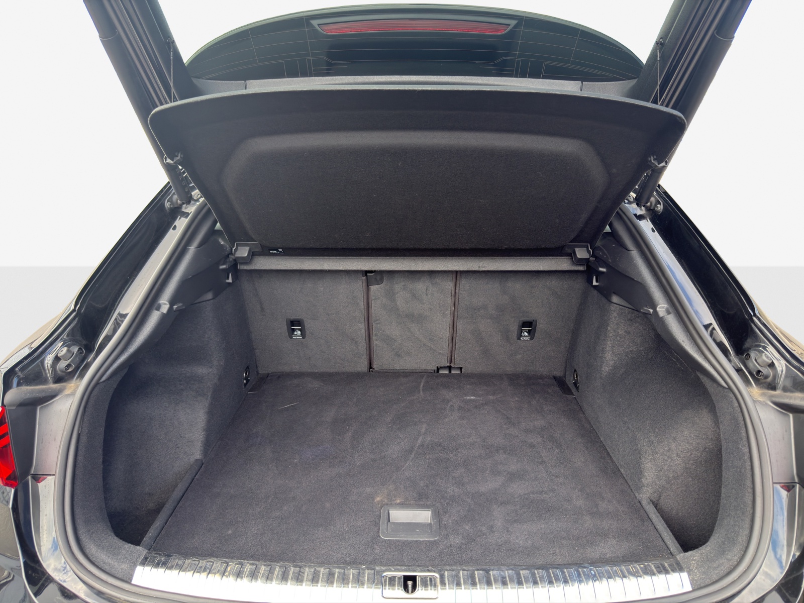 AUDI Q3 Sportback 35 TFSI S line Attraction S-tronic-image-12