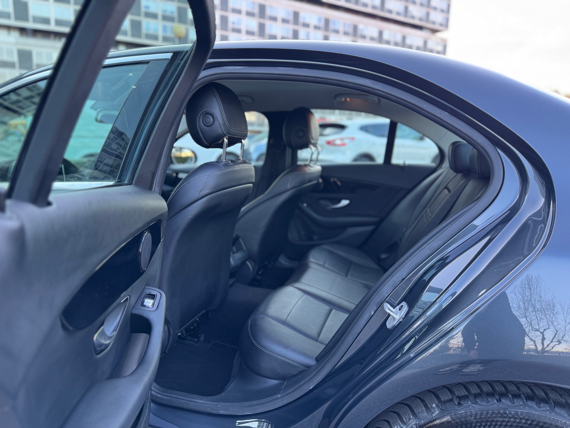 MERCEDES-BENZ C 180 Avantgarde 7G-Tronic-image-10
