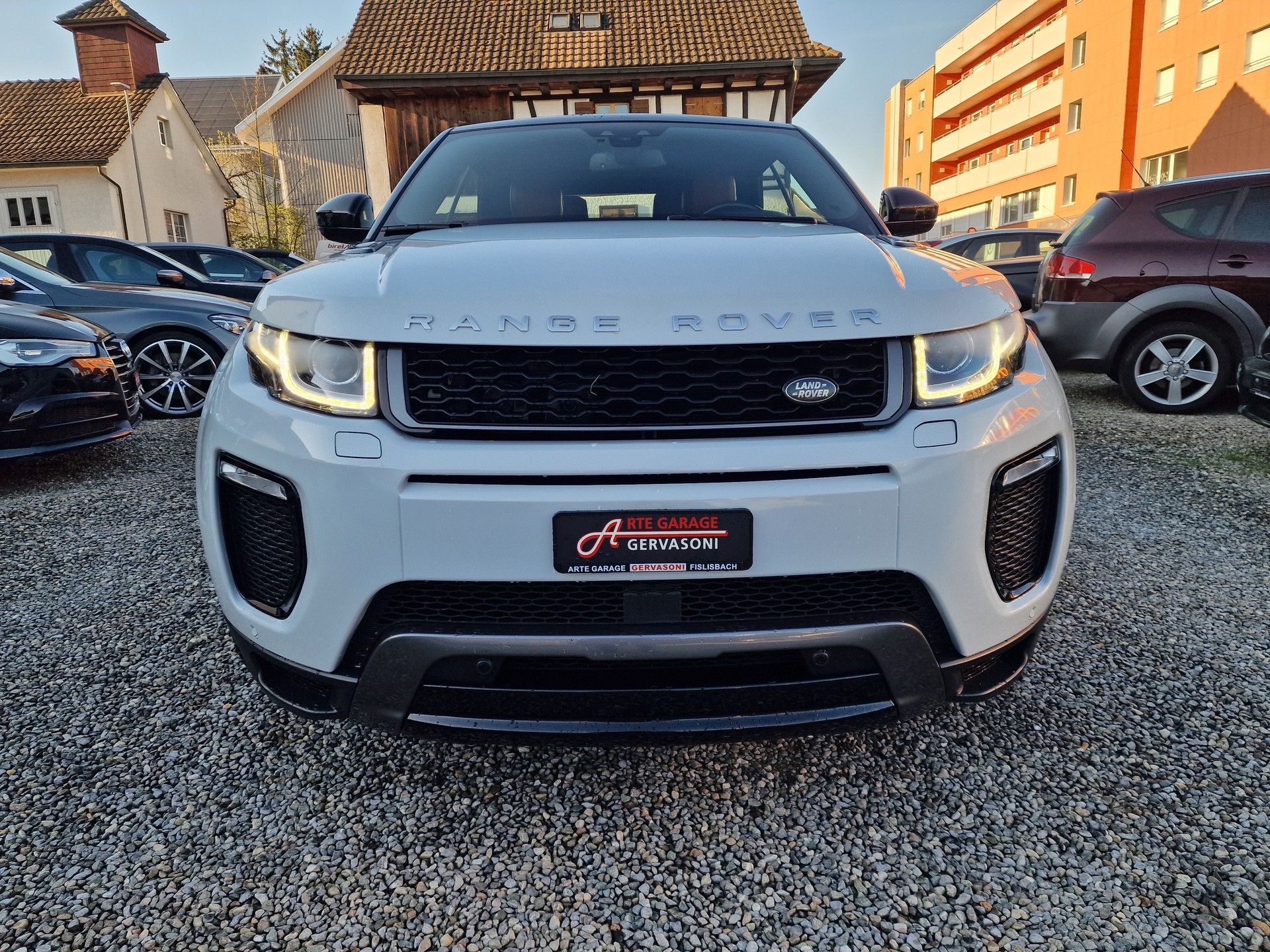LAND ROVER Evoque 2.0TD4 HSE Dynamic-showroom-element-1
