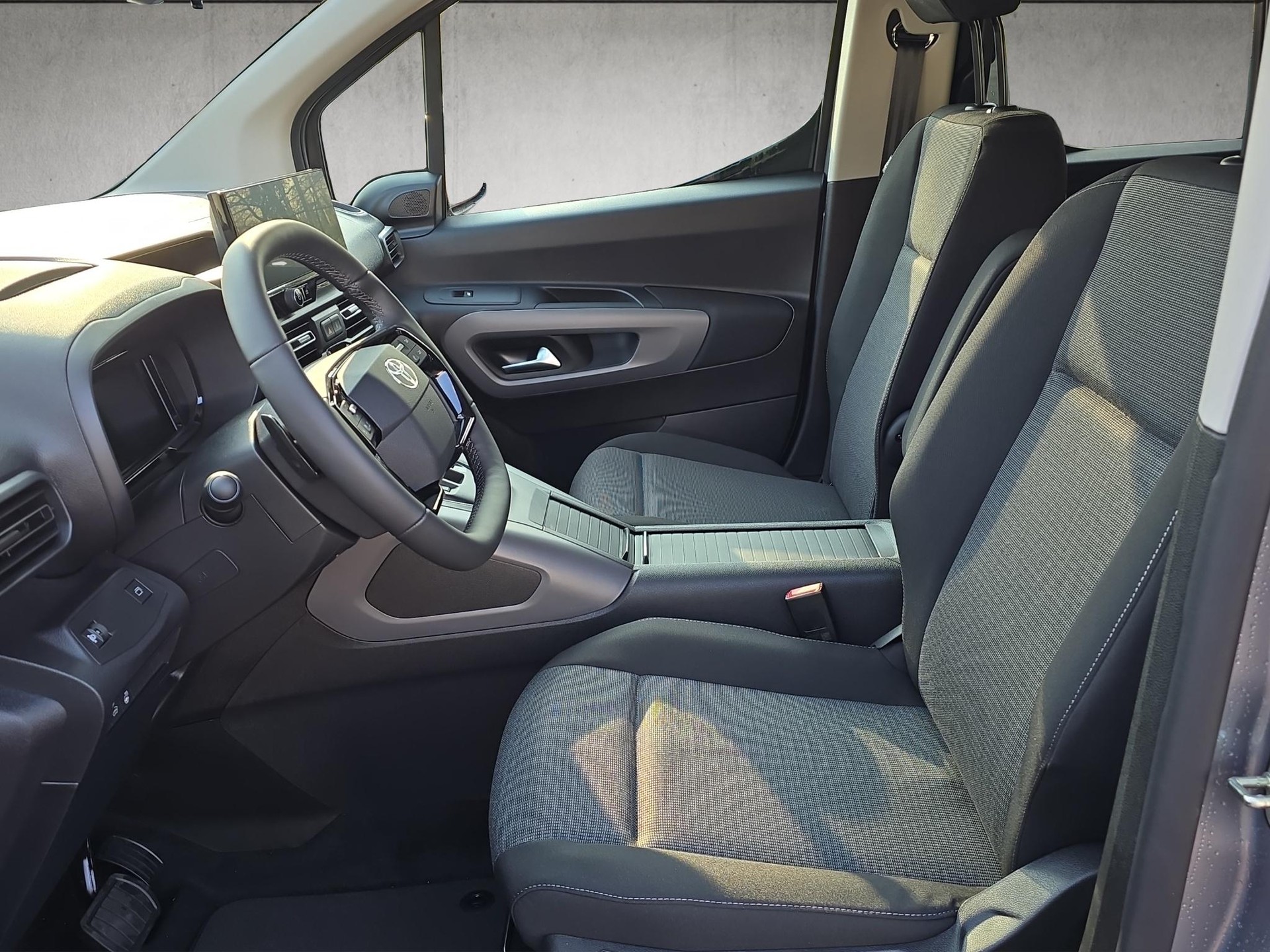 TOYOTA Proace City Verso L2 1.5 HDi 130 Trend-image-8