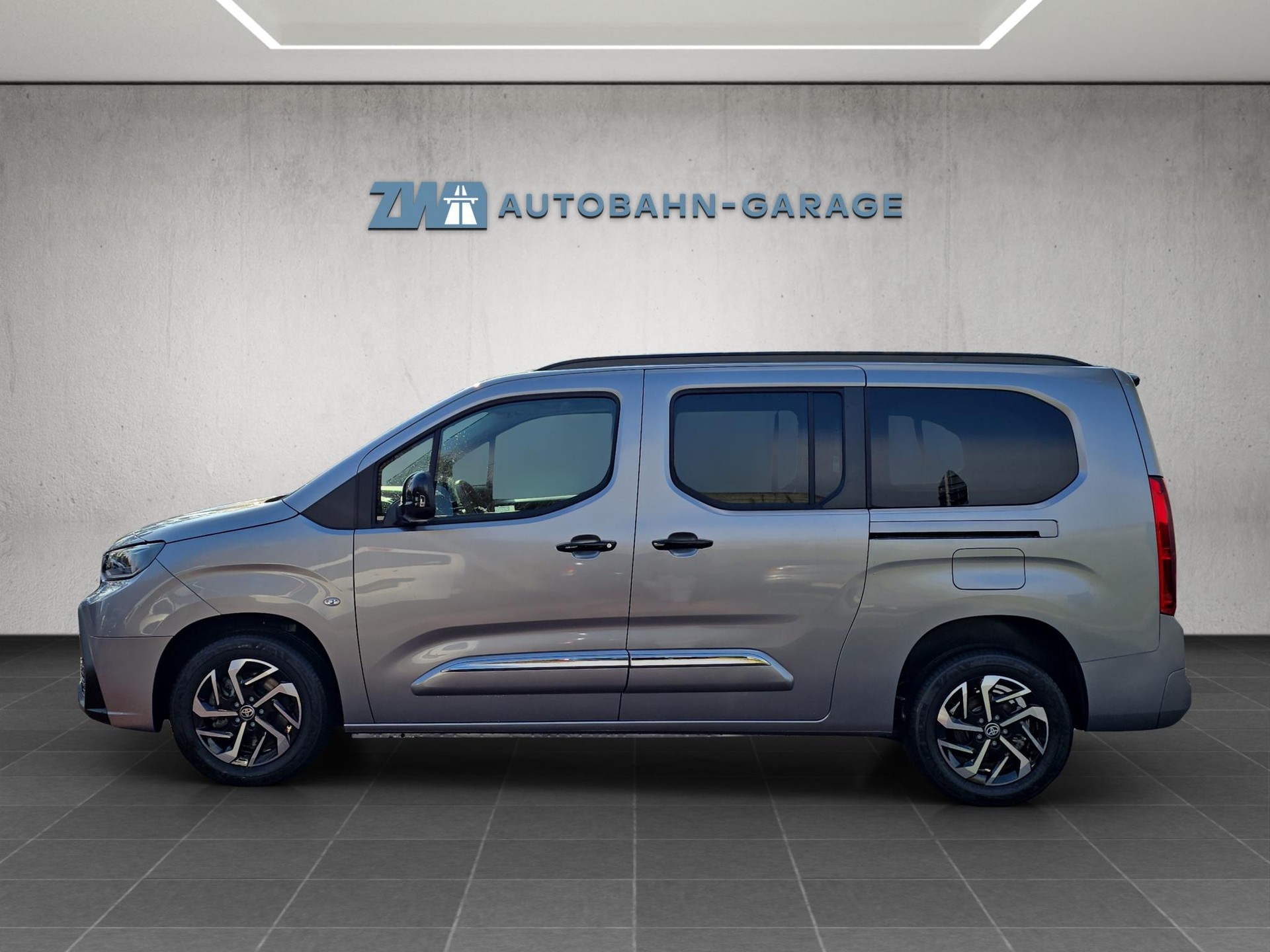 TOYOTA Proace City Verso L2 1.5 HDi 130 Trend-image-1