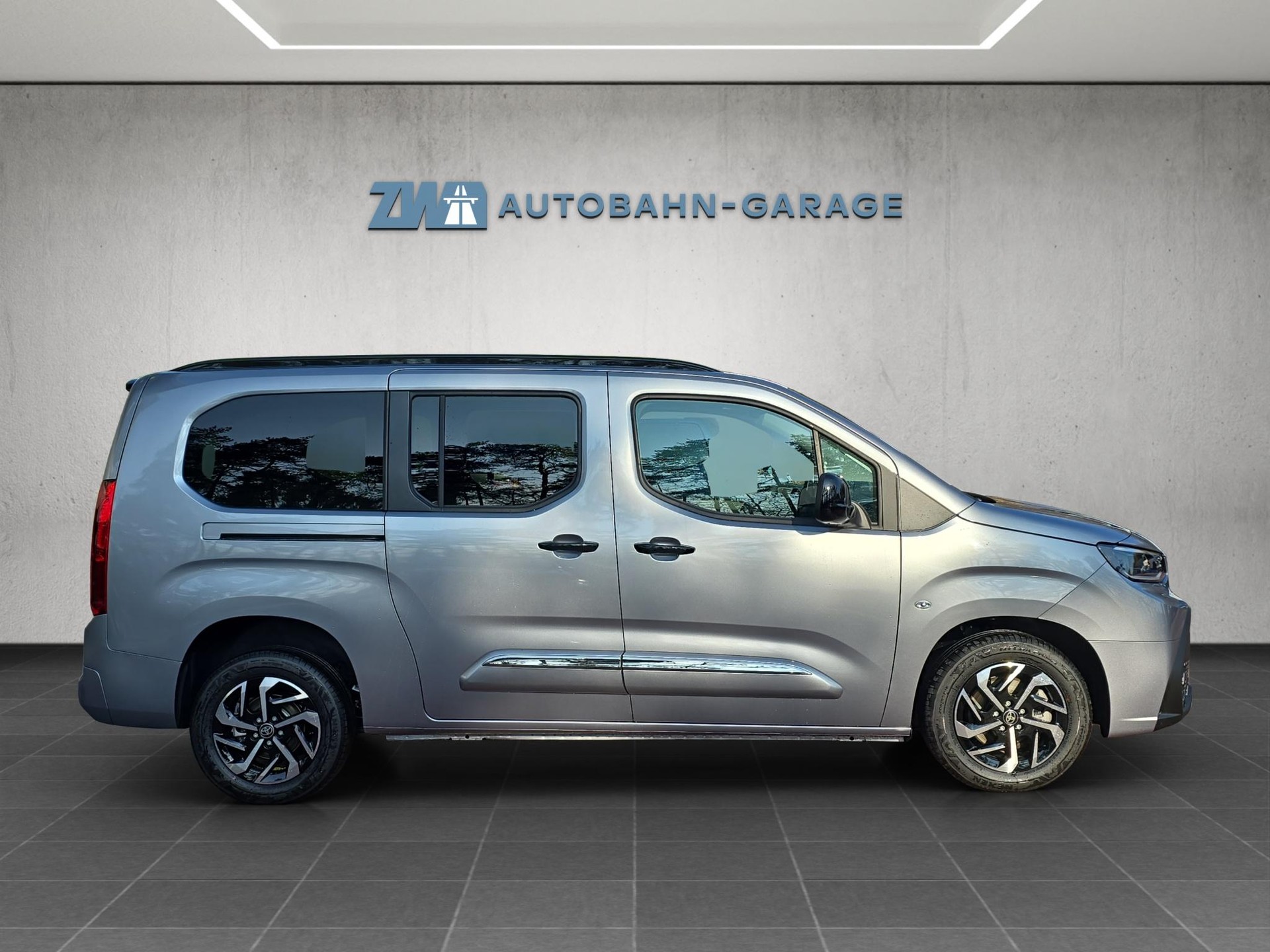 TOYOTA Proace City Verso L2 1.5 HDi 130 Trend-image-5