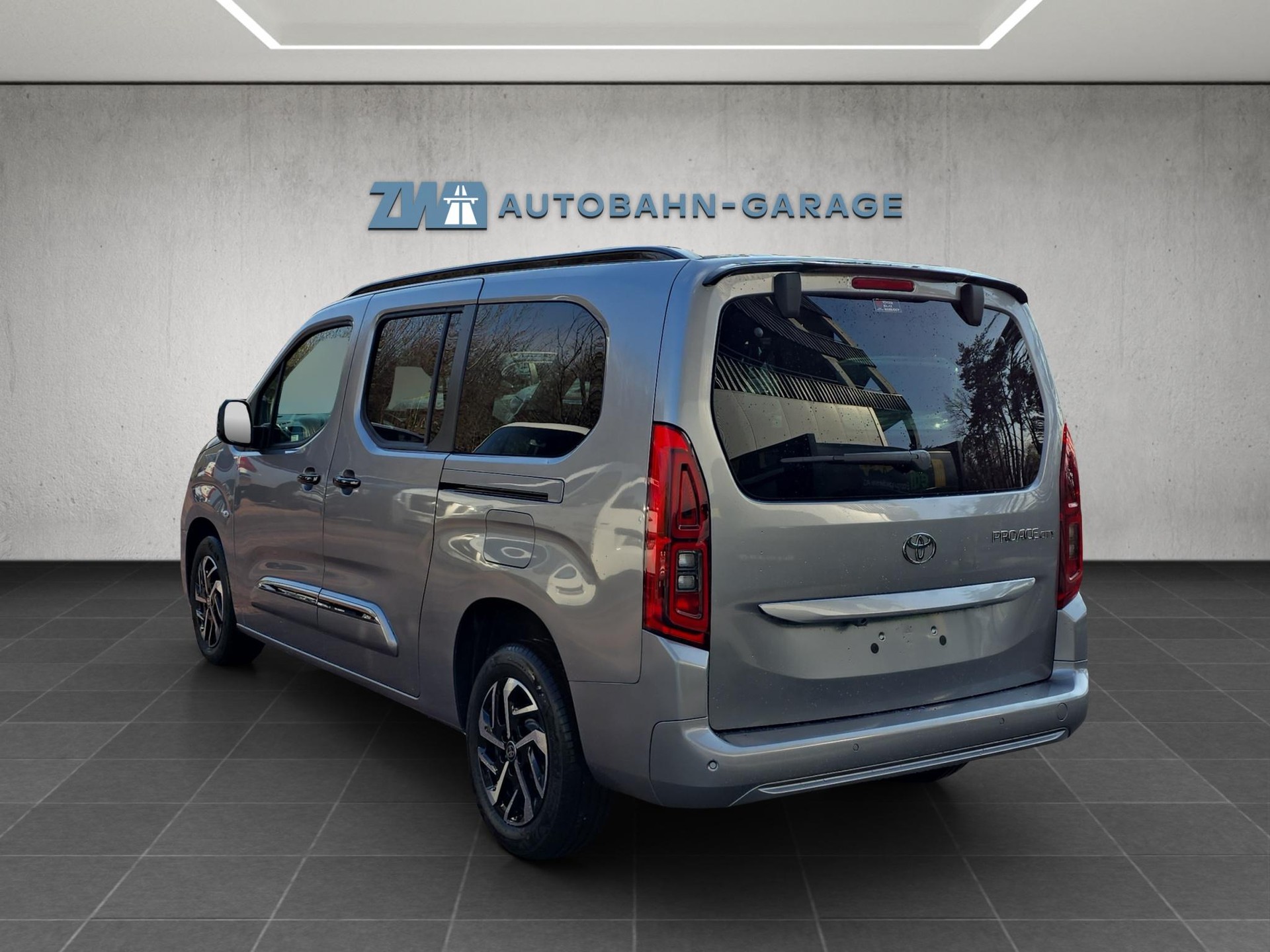 TOYOTA Proace City Verso L2 1.5 HDi 130 Trend-image-2