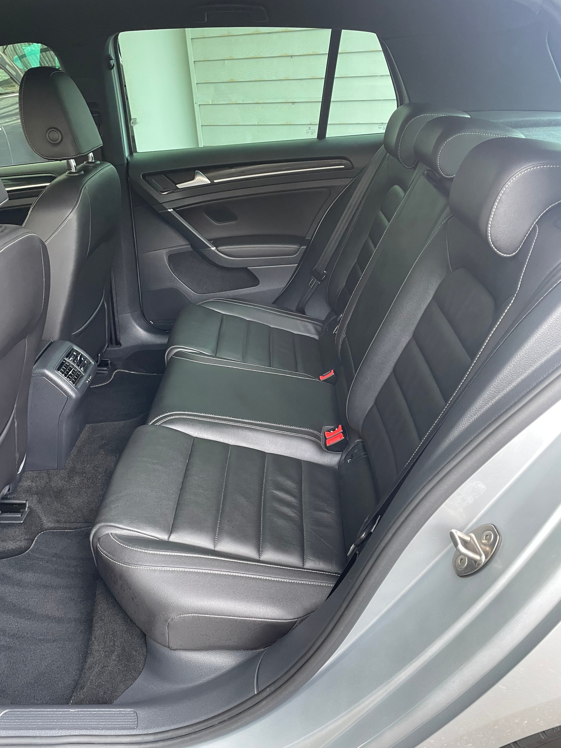 VW Golf 2.0 TSI R 4Motion DSG-image-8