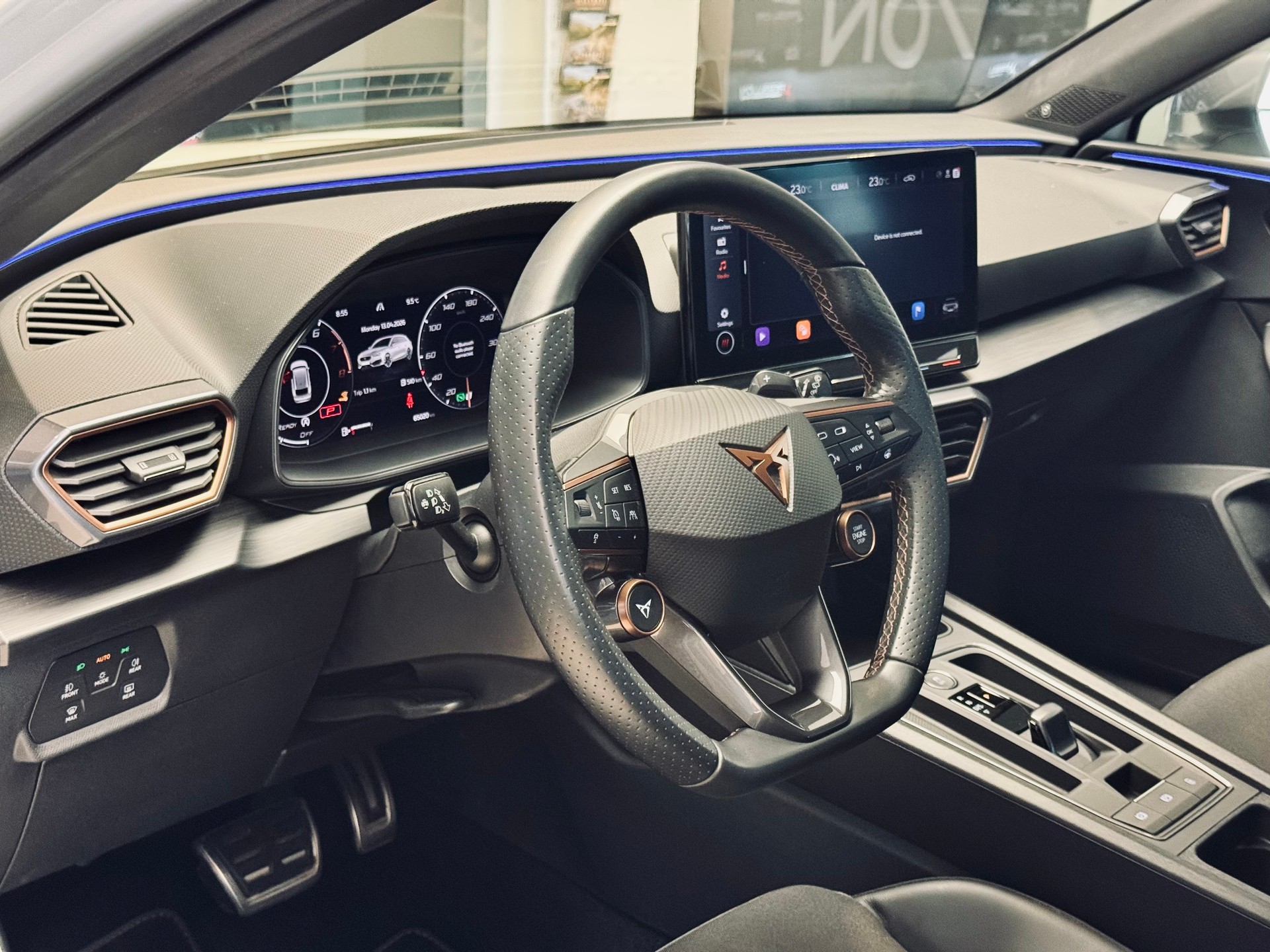 CUPRA LEON ST 2.0 TSI DSG-image-10