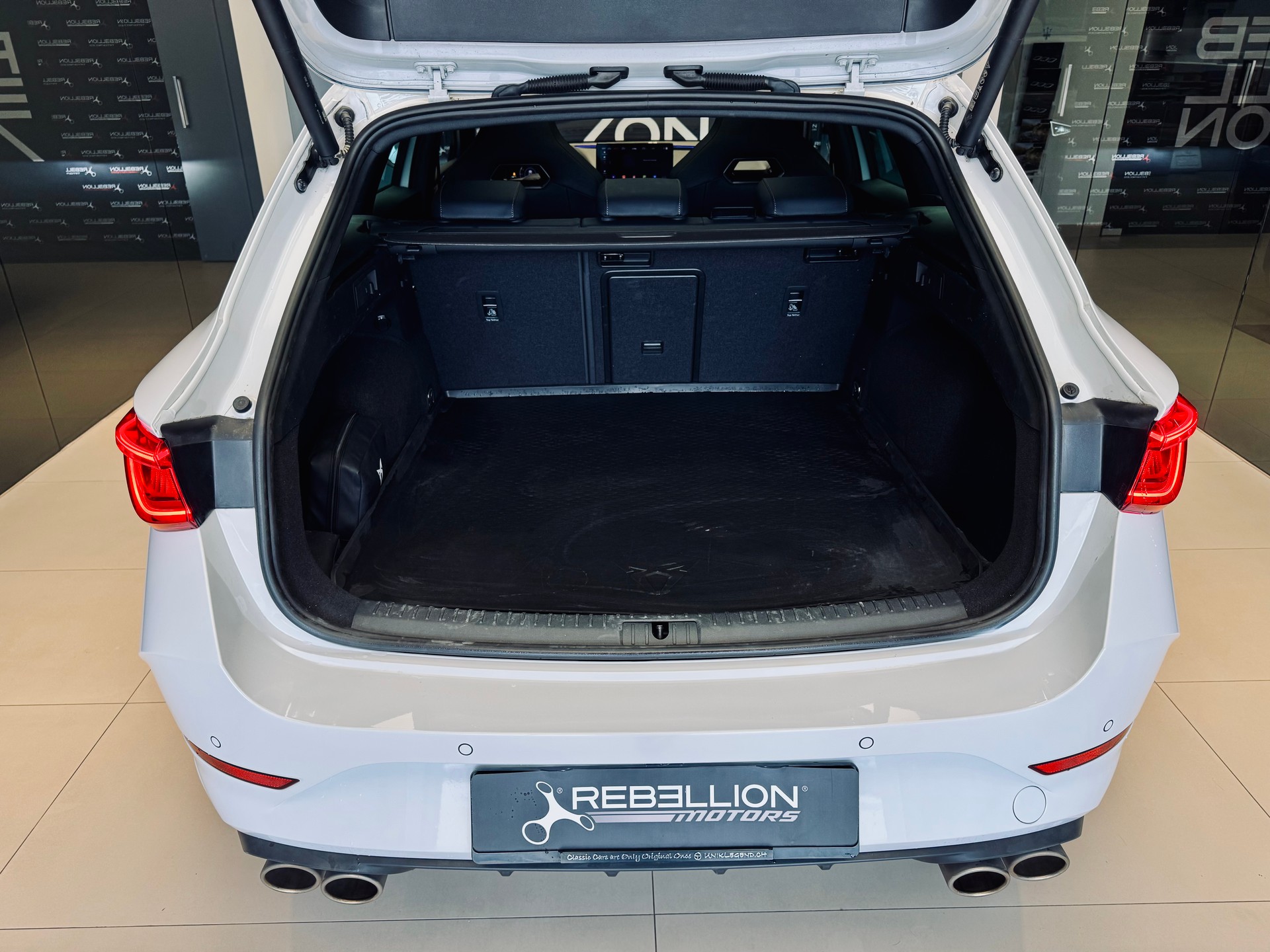 CUPRA LEON ST 2.0 TSI DSG-image-17