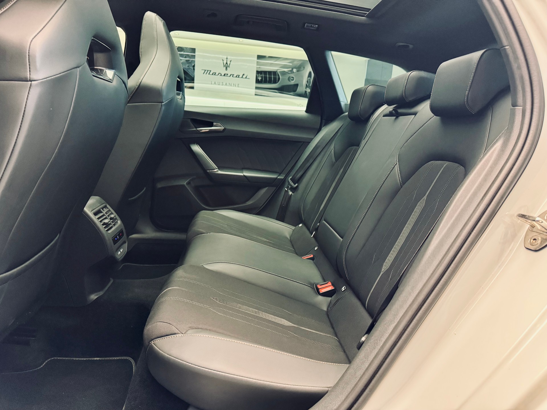 CUPRA LEON ST 2.0 TSI DSG-image-14