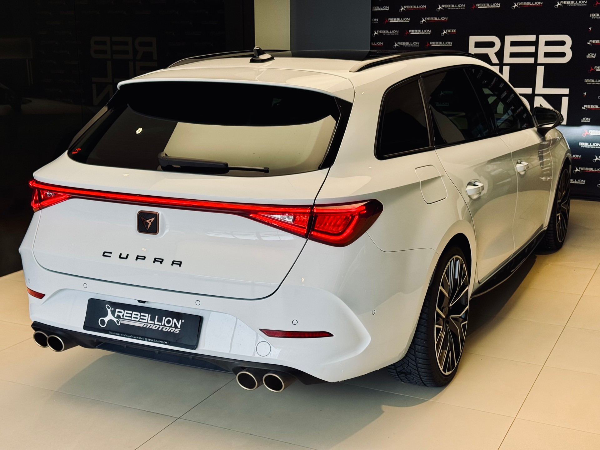 CUPRA LEON ST 2.0 TSI DSG-image-4