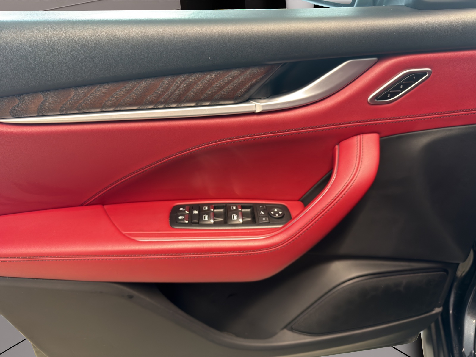 Image MASERATI LEVANTE Levante S 3.0V6 GranSport