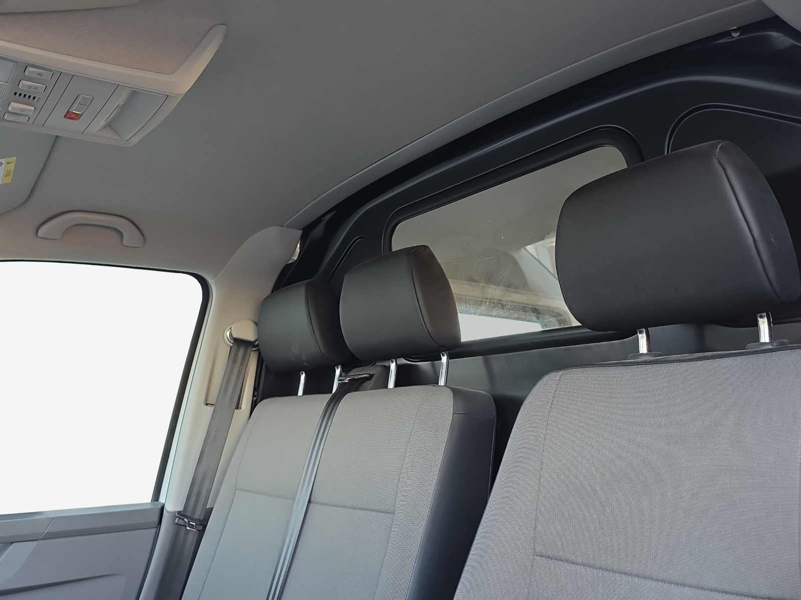 VW T6.1 2.0 TDI DSG-image-10