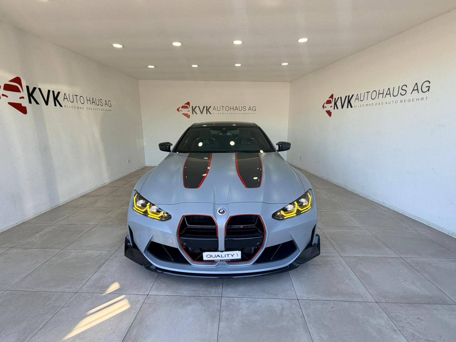 BMW M4 CSL Coupé-showroom-element-1