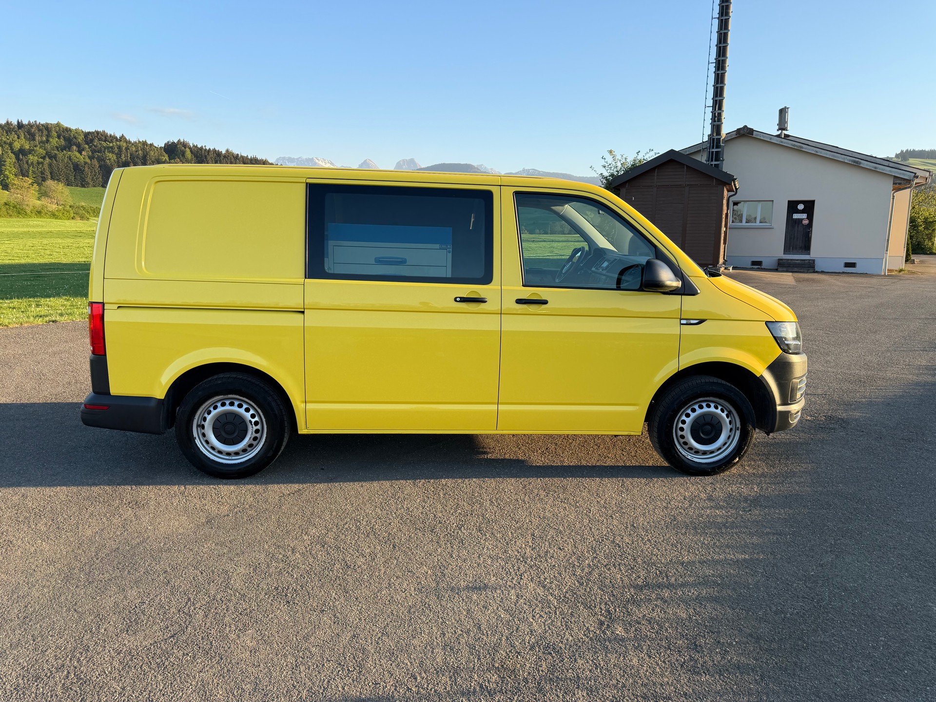 VW T6 2.0 TDI Euro 6-image-1