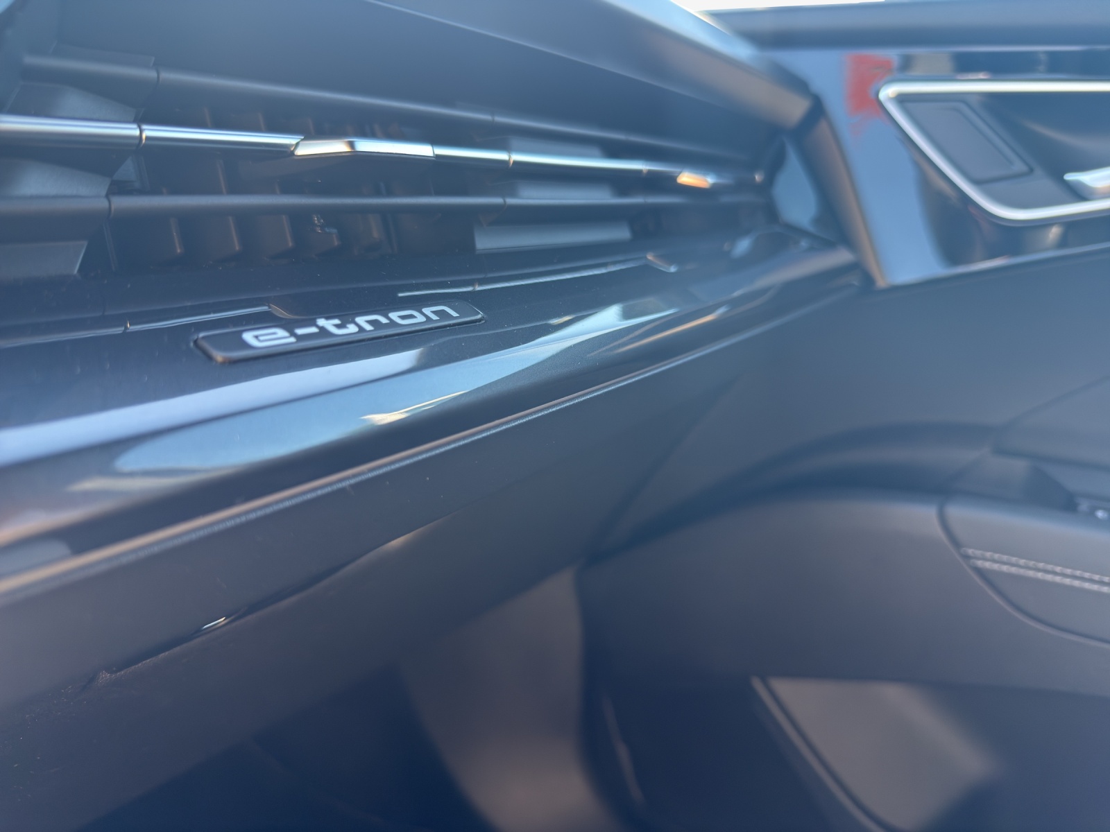 AUDI Q4 Sportback e-tron 50 quattro-image-15