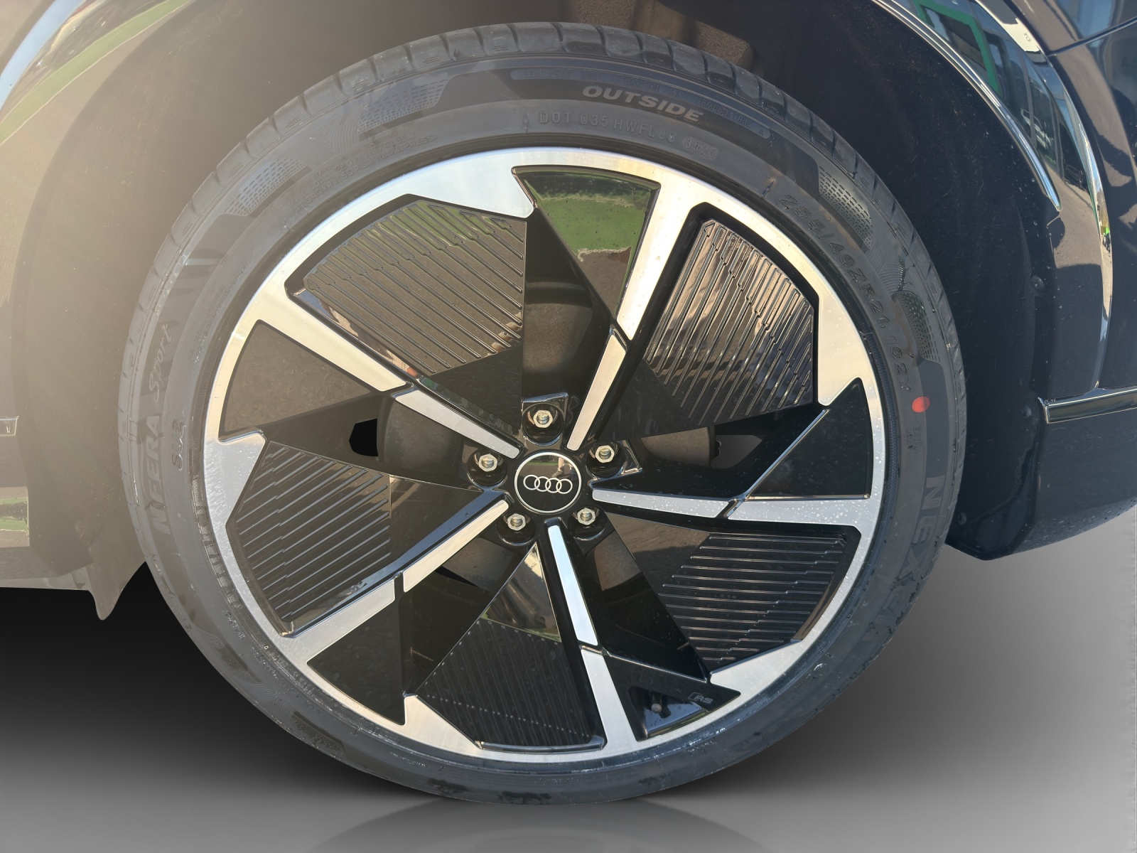 AUDI Q4 Sportback e-tron 50 quattro-image-14