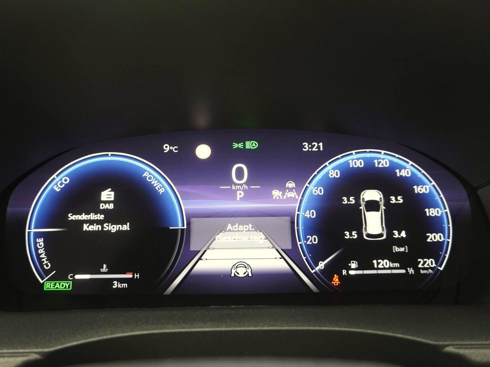TOYOTA Yaris 1.5 VVT-i HSD Premium đ Panorama-Glasdach đ€ -image-11