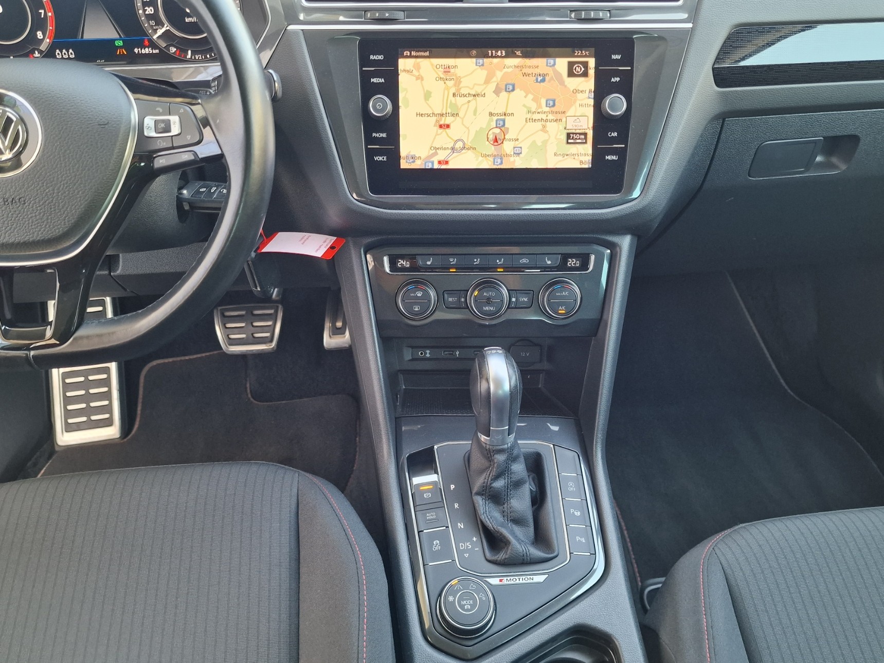 VW Tiguan 2.0TSI Sound 4Motion-image-11