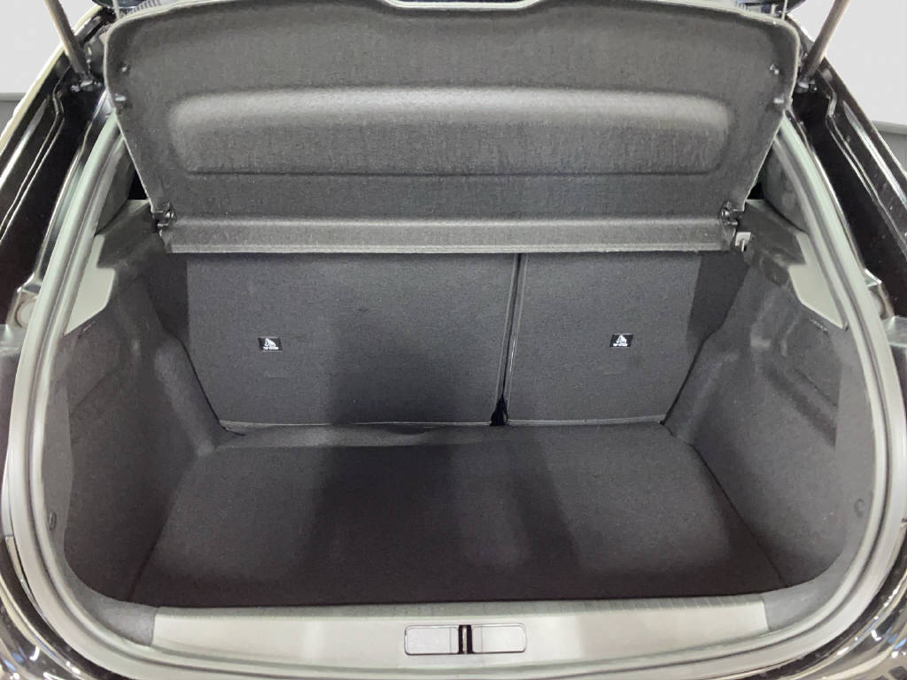 PEUGEOT 208 1.2 Hybrid 145 GT-image-13