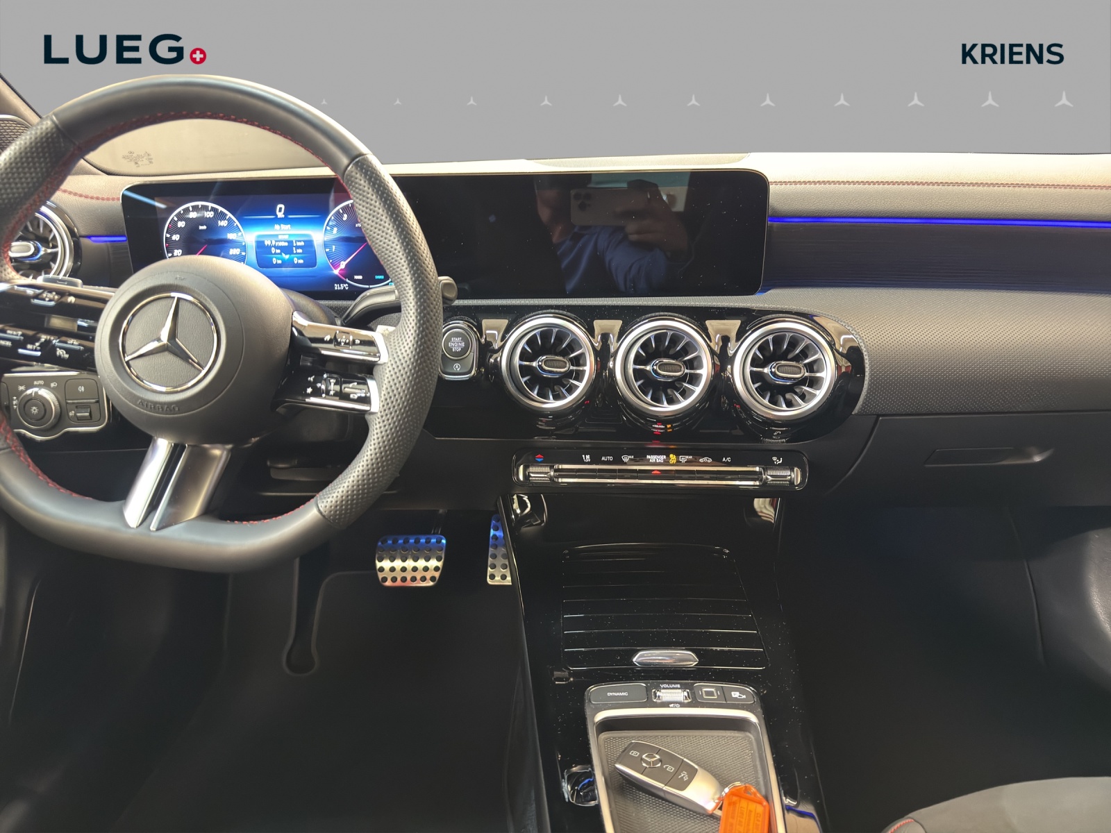 MERCEDES-BENZ CLA 200 - AMG / Rückfahrkamera / Head-Up Display / Soundsystem / Ambiente-Licht-image-11