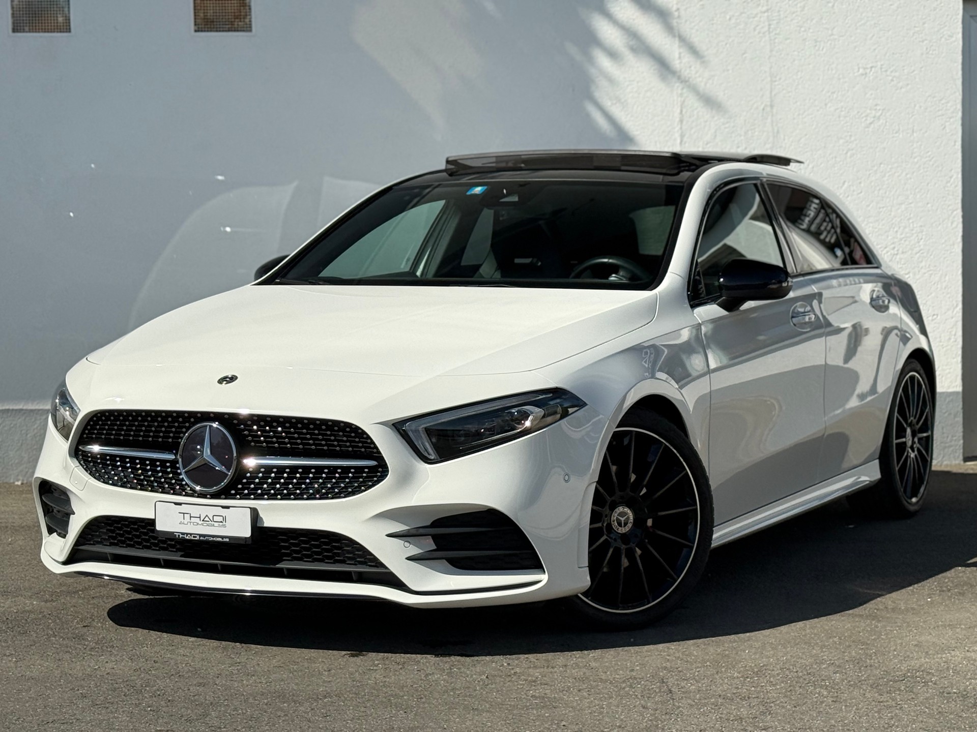 MERCEDES-BENZ A 200 AMG Line 7G-DCT-image-3