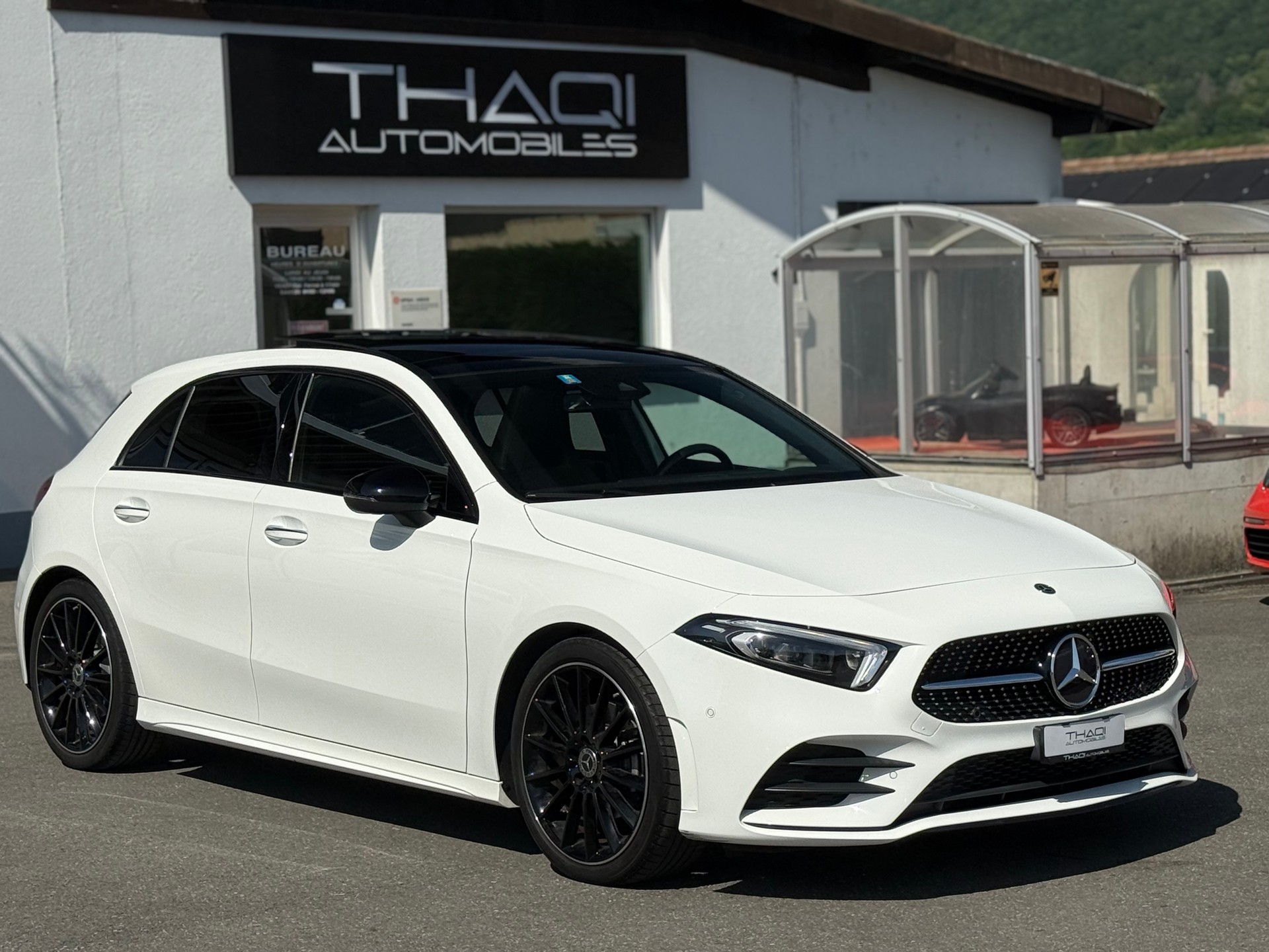 MERCEDES-BENZ A 200 AMG Line 7G-DCT-image-14