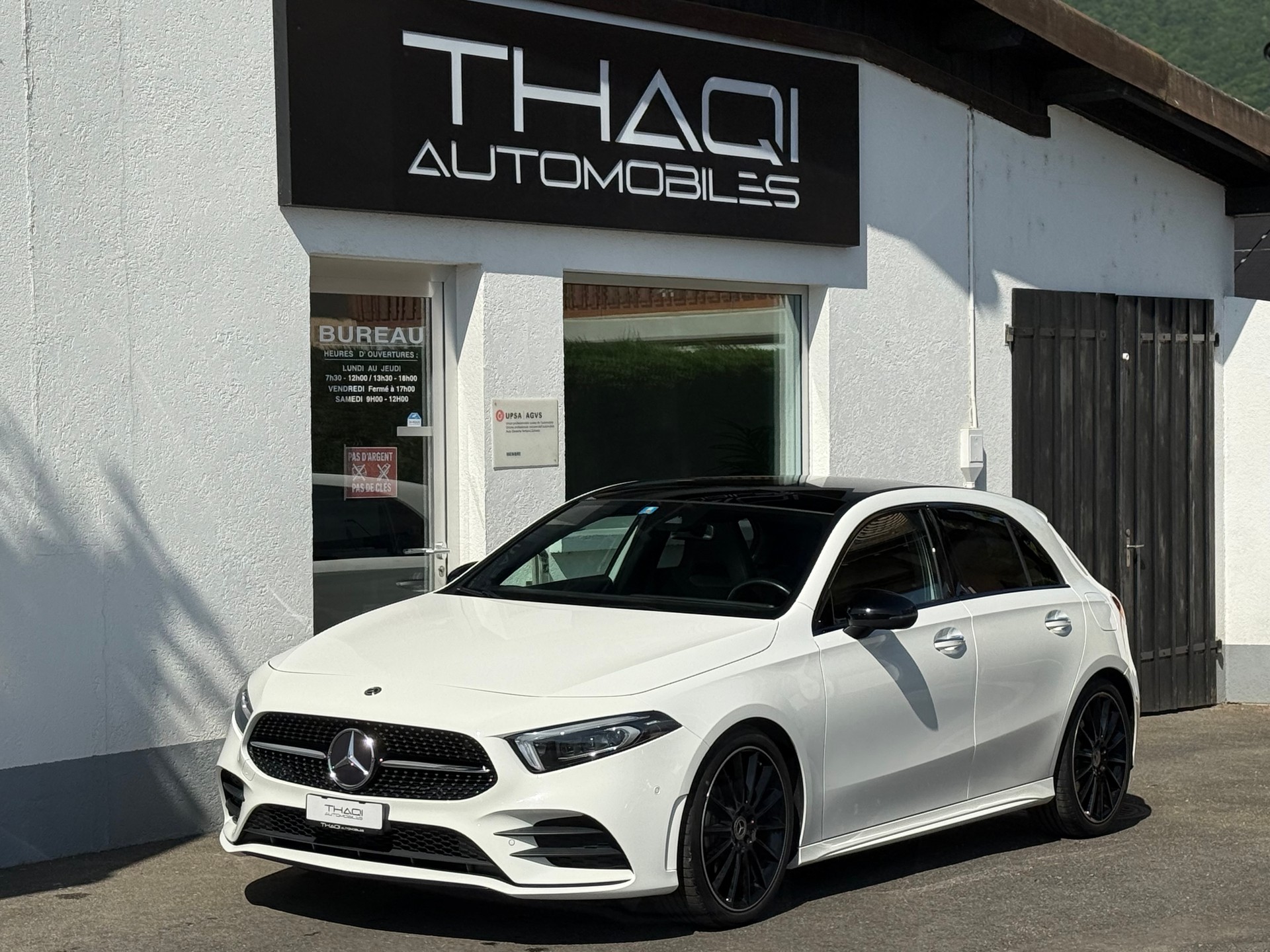 MERCEDES-BENZ A 200 AMG Line 7G-DCT-image-7