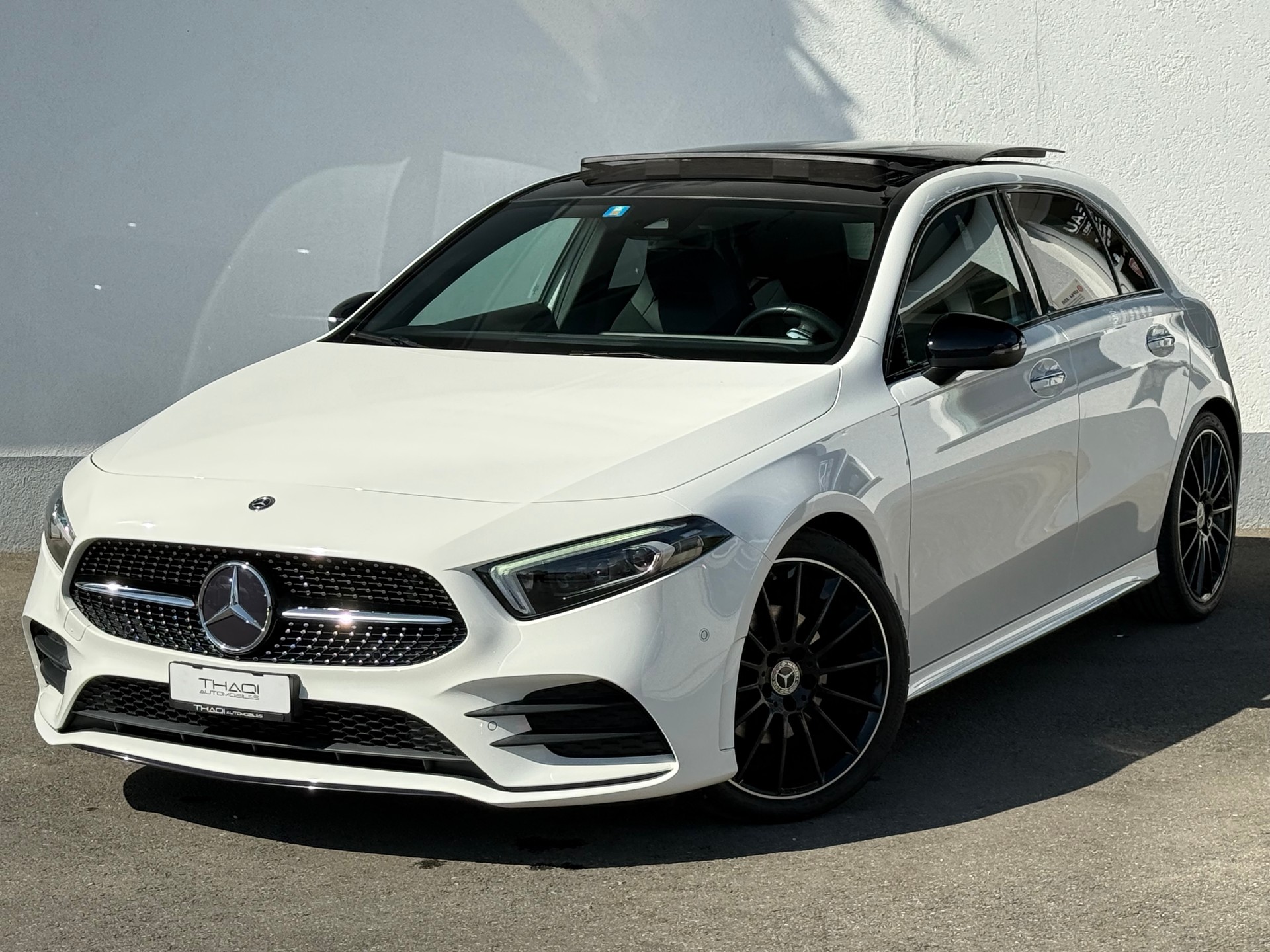 MERCEDES-BENZ A 200 AMG Line 7G-DCT-image-2