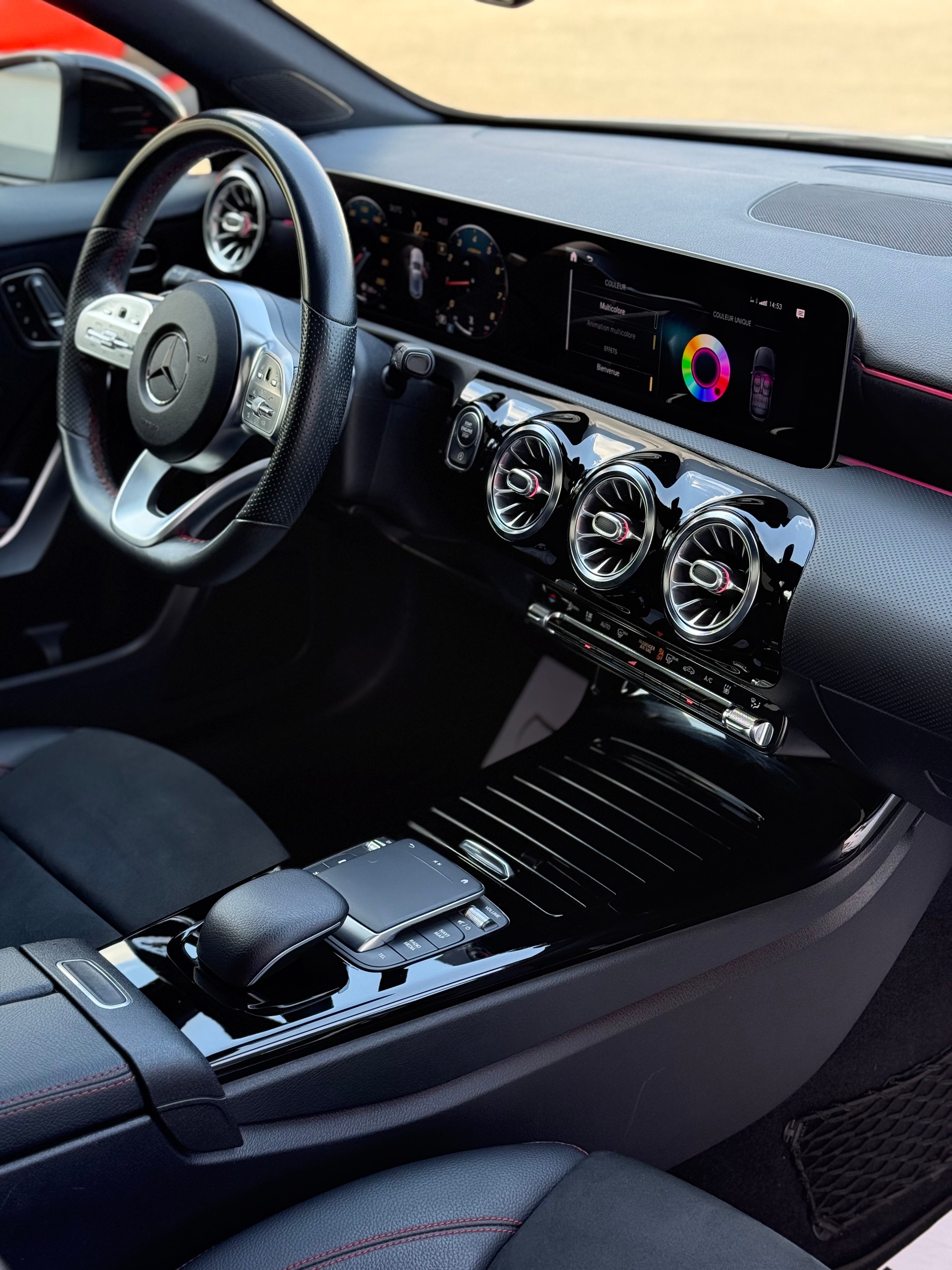 MERCEDES-BENZ A 200 AMG Line 7G-DCT-image-27