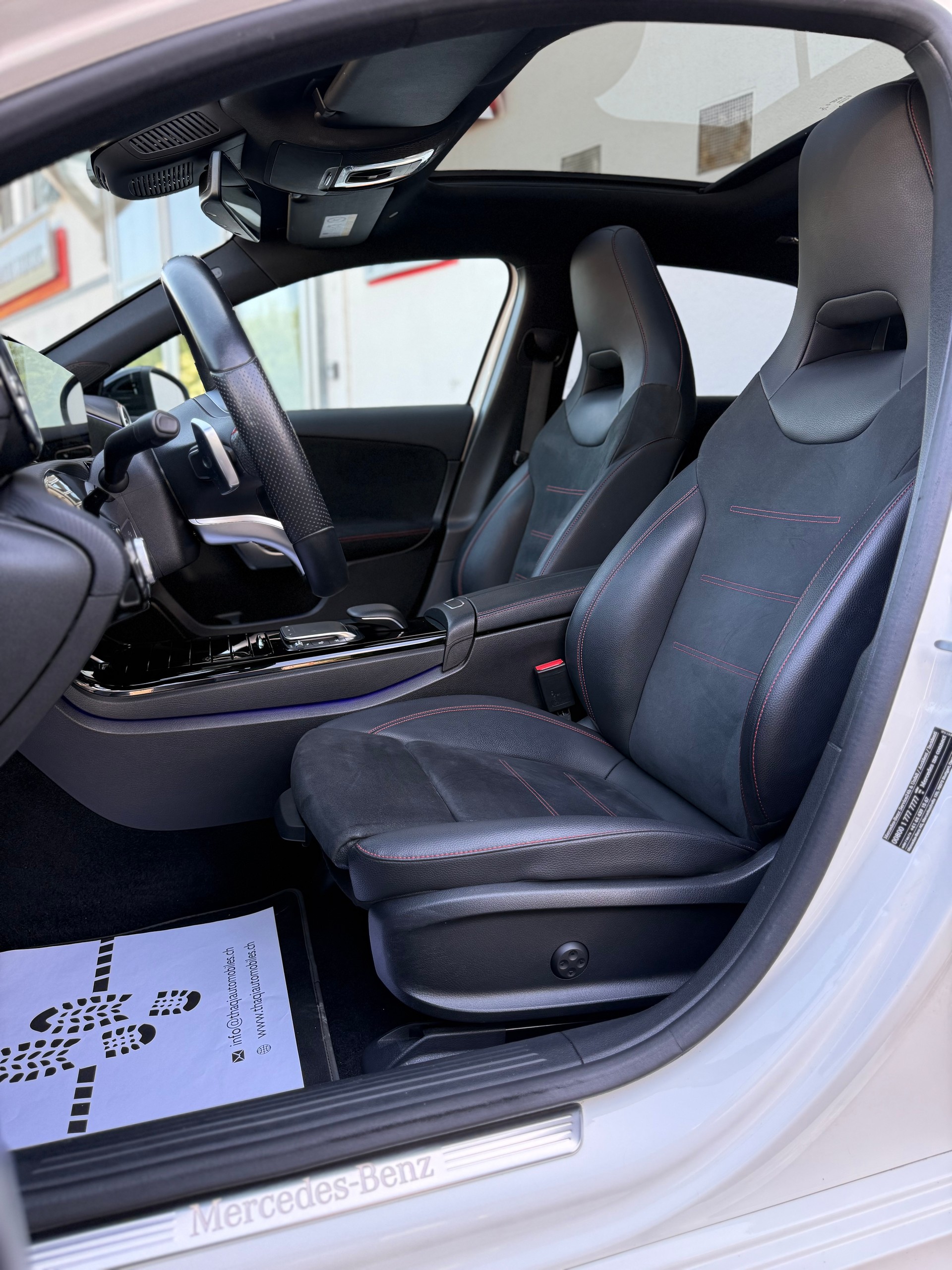 MERCEDES-BENZ A 200 AMG Line 7G-DCT-image-18
