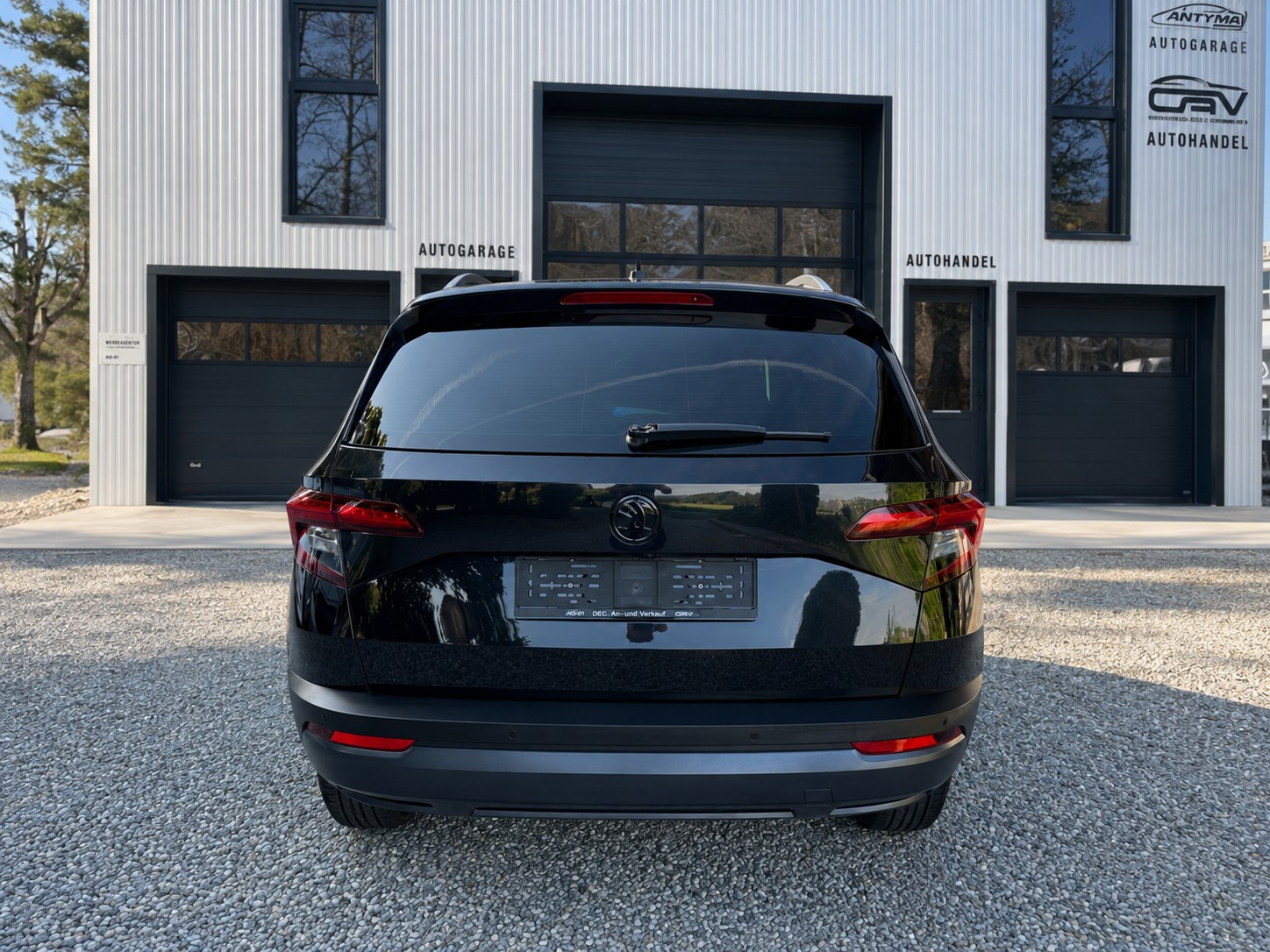 SKODA Karoq 1.0 TSI Ambition DSG-image-4