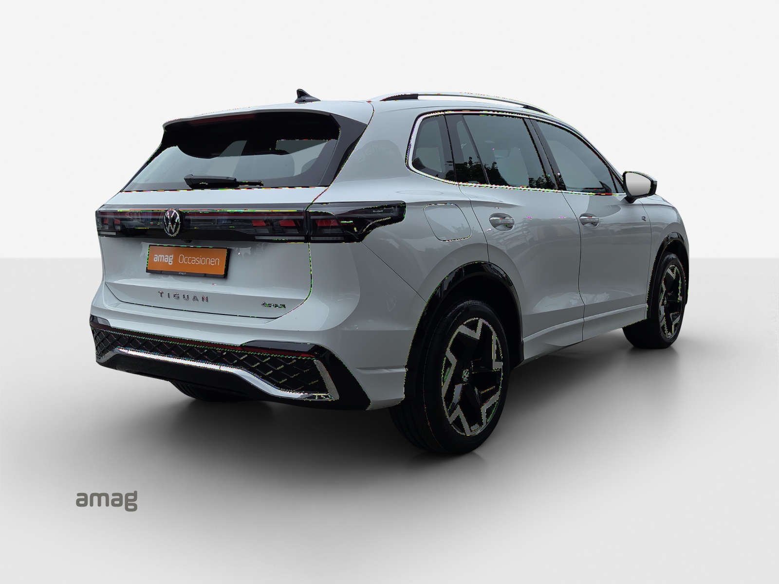VW Tiguan 2.0 TDI SCR R-Line 4Motion DSG-image-4