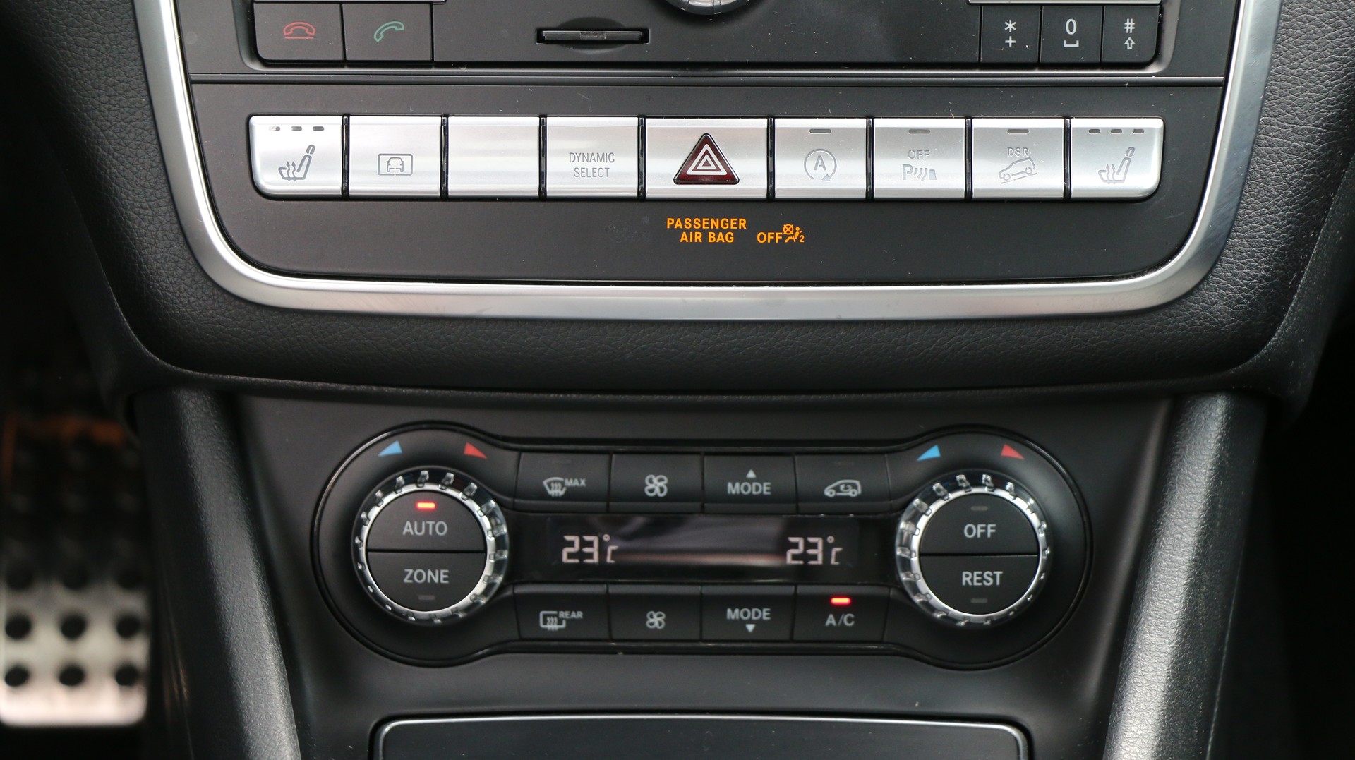 MERCEDES-BENZ GLA 250 AMG Line 4Matic-image-11
