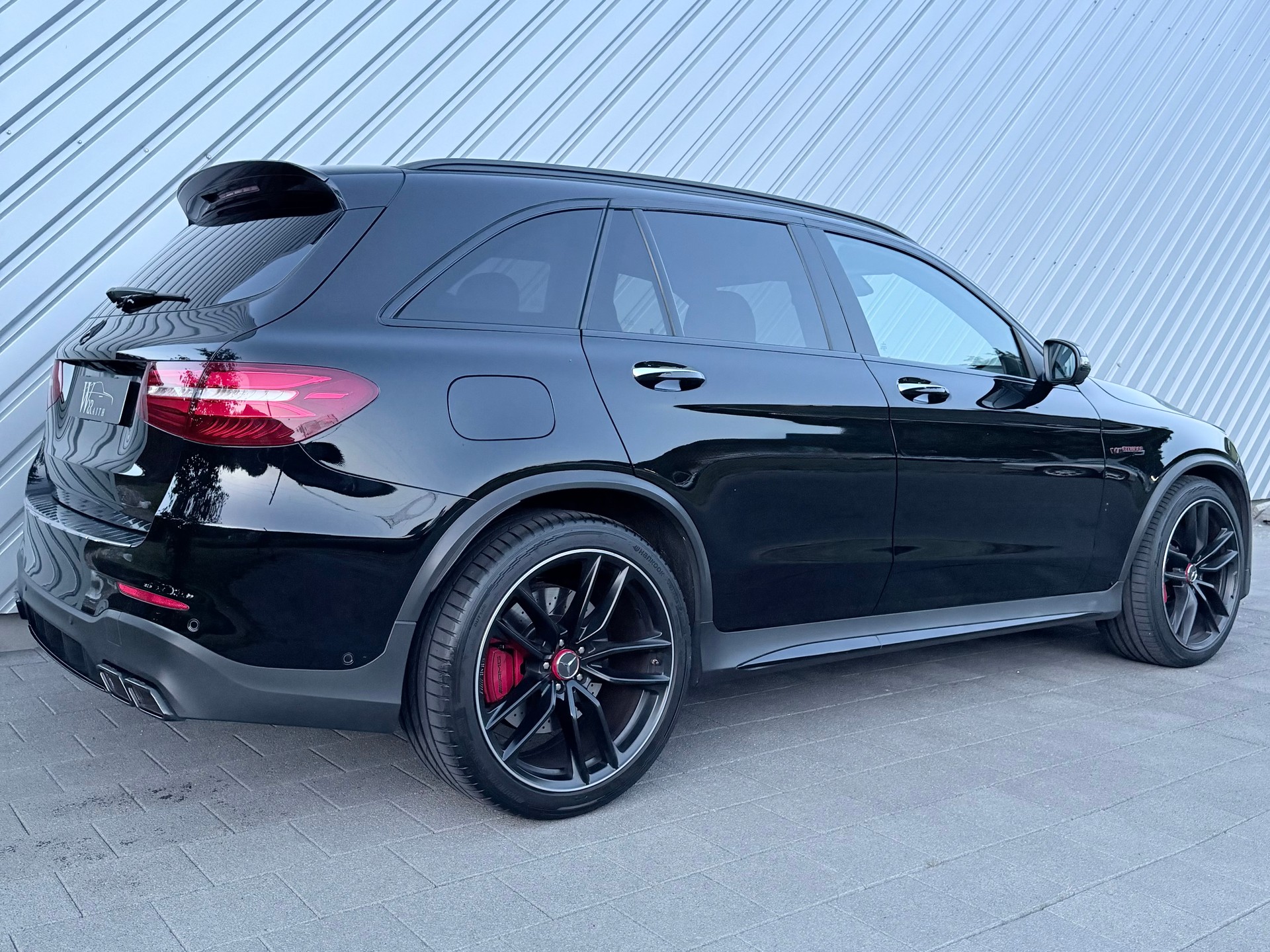 MERCEDES-BENZ GLC 63 S AMG 4Matic+ 9G-Tronic-image-2