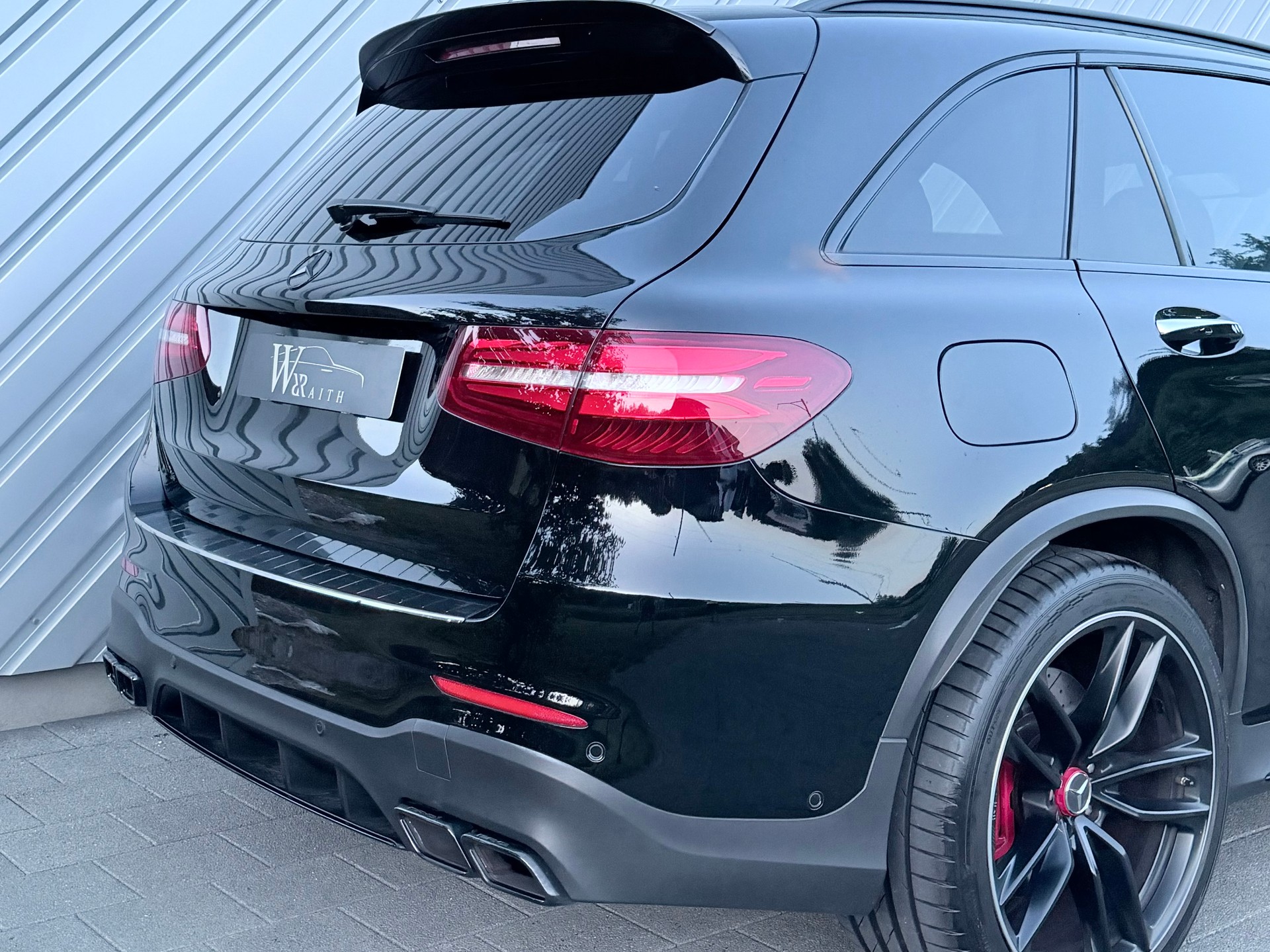 MERCEDES-BENZ GLC 63 S AMG 4Matic+ 9G-Tronic-image-3