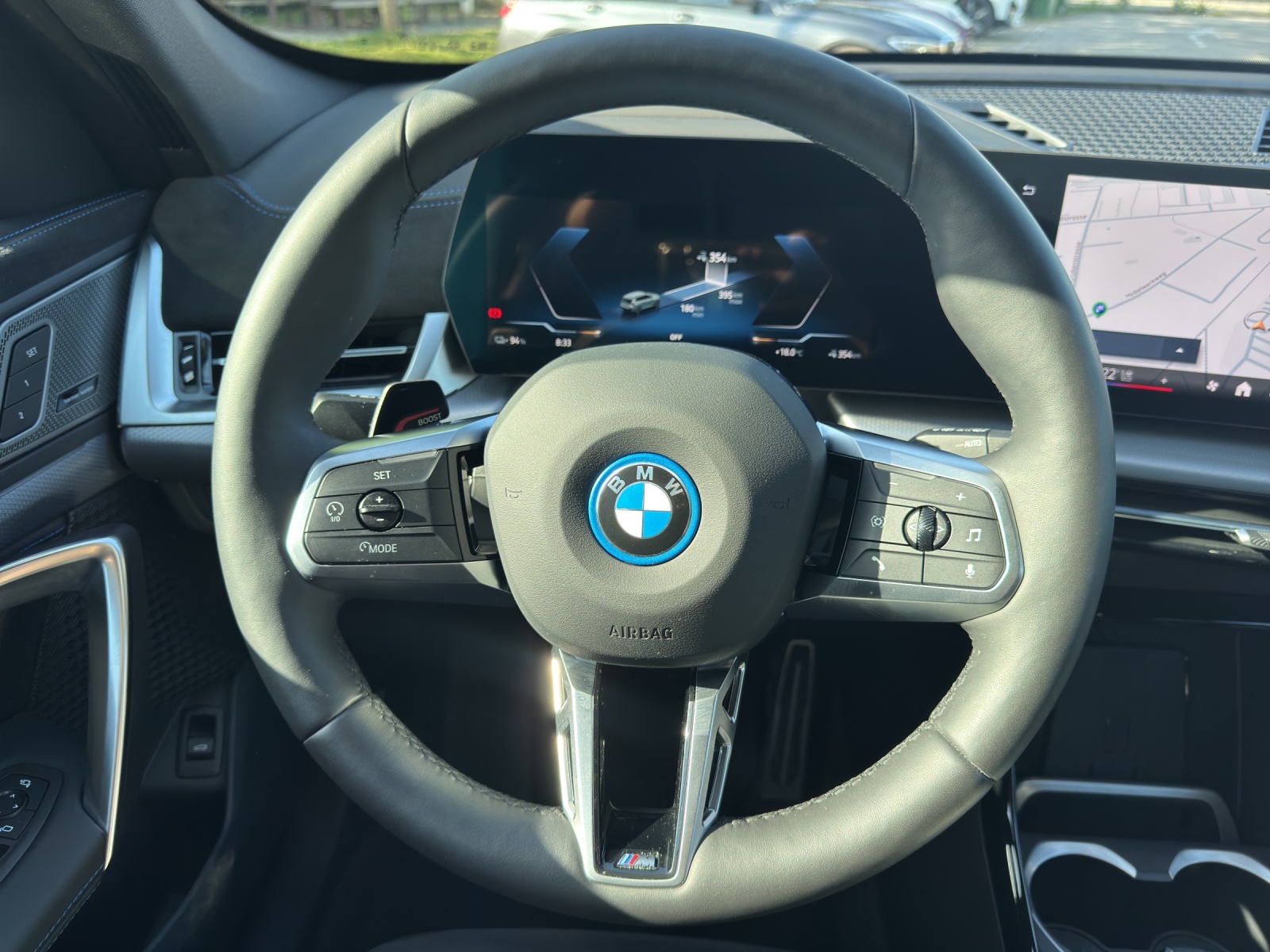 BMW iX1 30 xDrive M Sportpaket Pro-image-14