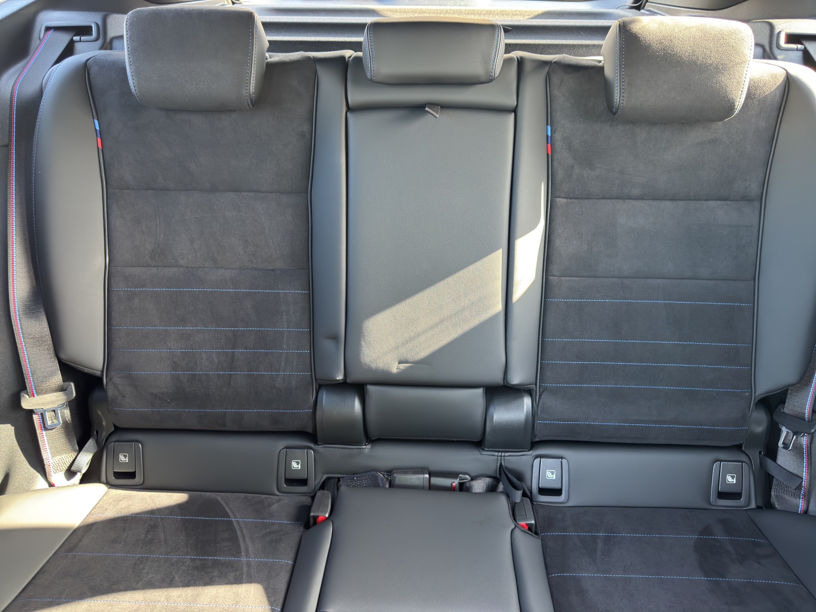 BMW iX1 30 xDrive M Sportpaket Pro-image-23