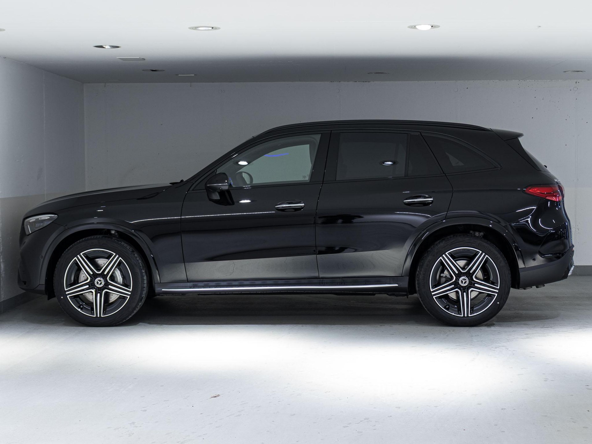 MERCEDES-BENZ GLC 220 d 4MATIC-image-4