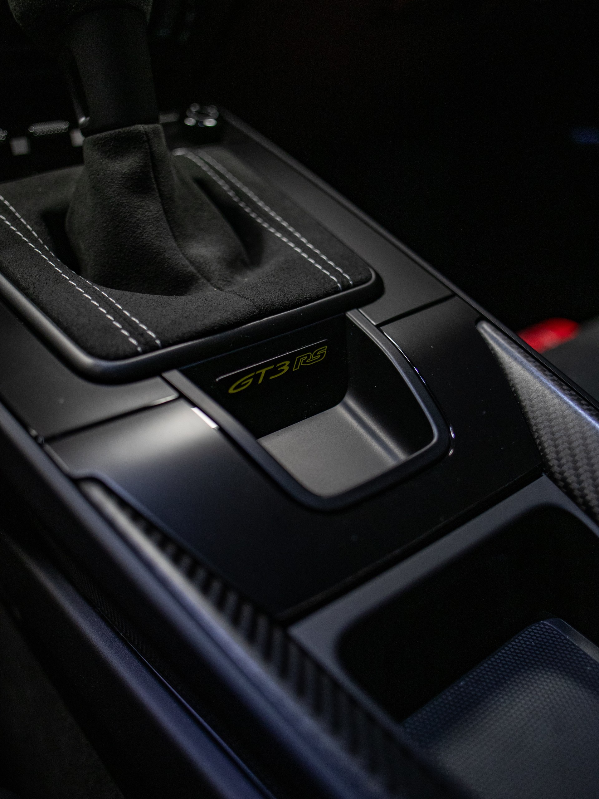 PORSCHE 911 GT3 RS-image-15