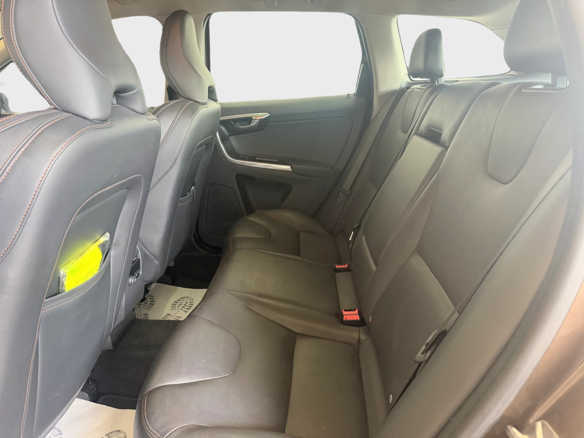 VOLVO XC60 D4 AWD Summum Geartronic-image-6